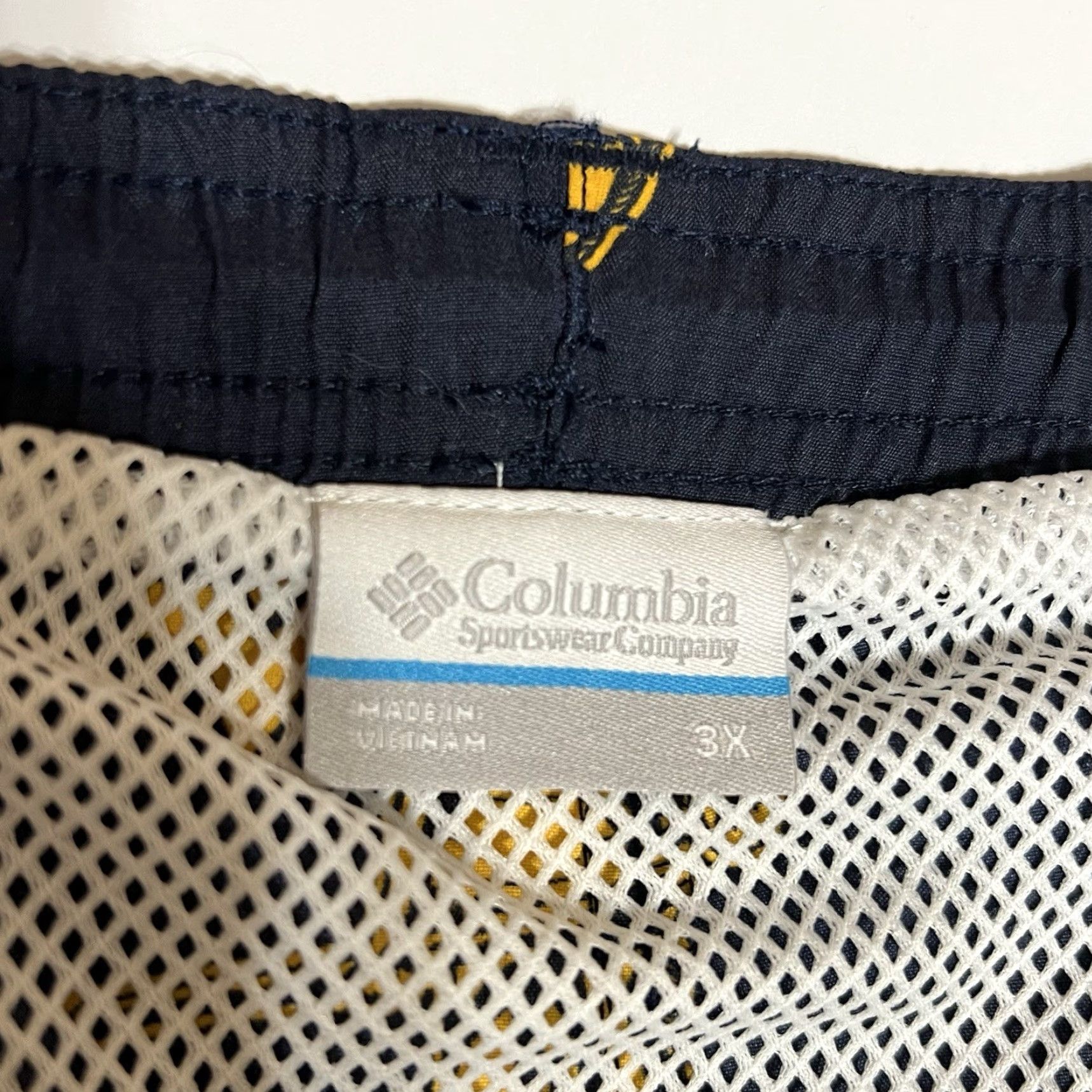 Vintage Columbia PFG Swim Trunks West Virginia Mountaineers Mens 3X Lined Short WVU Blue Beach Outdoor Trunks Mens Size US 39 - 6 Thumbnail