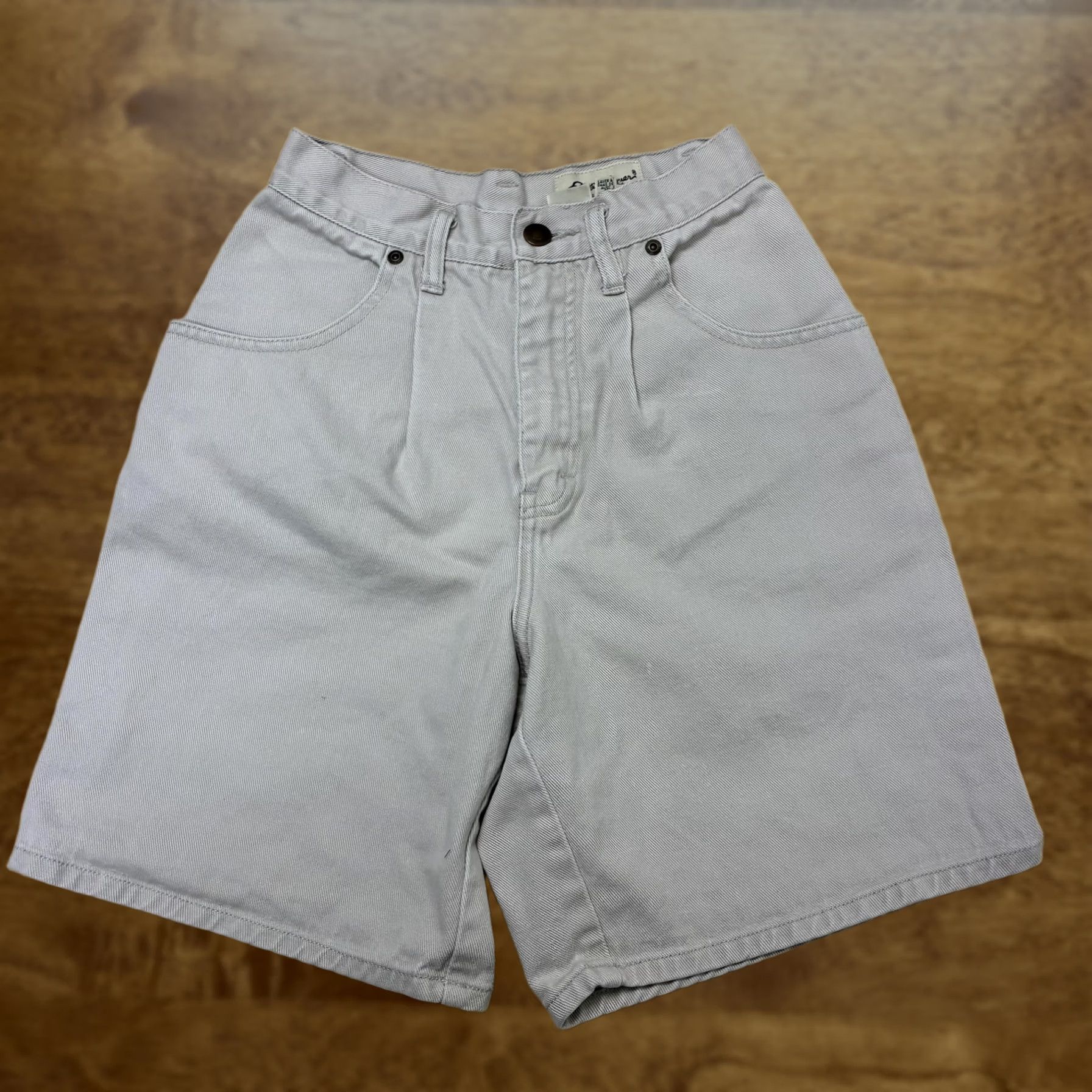 Eddie Bauer VINTAGE Eddie Bauer Shorts Women 4 27W Gray Denim High Rise Relaxed Chino Summer Size 27" / US 4 / IT 40 - 1 Thumbnail