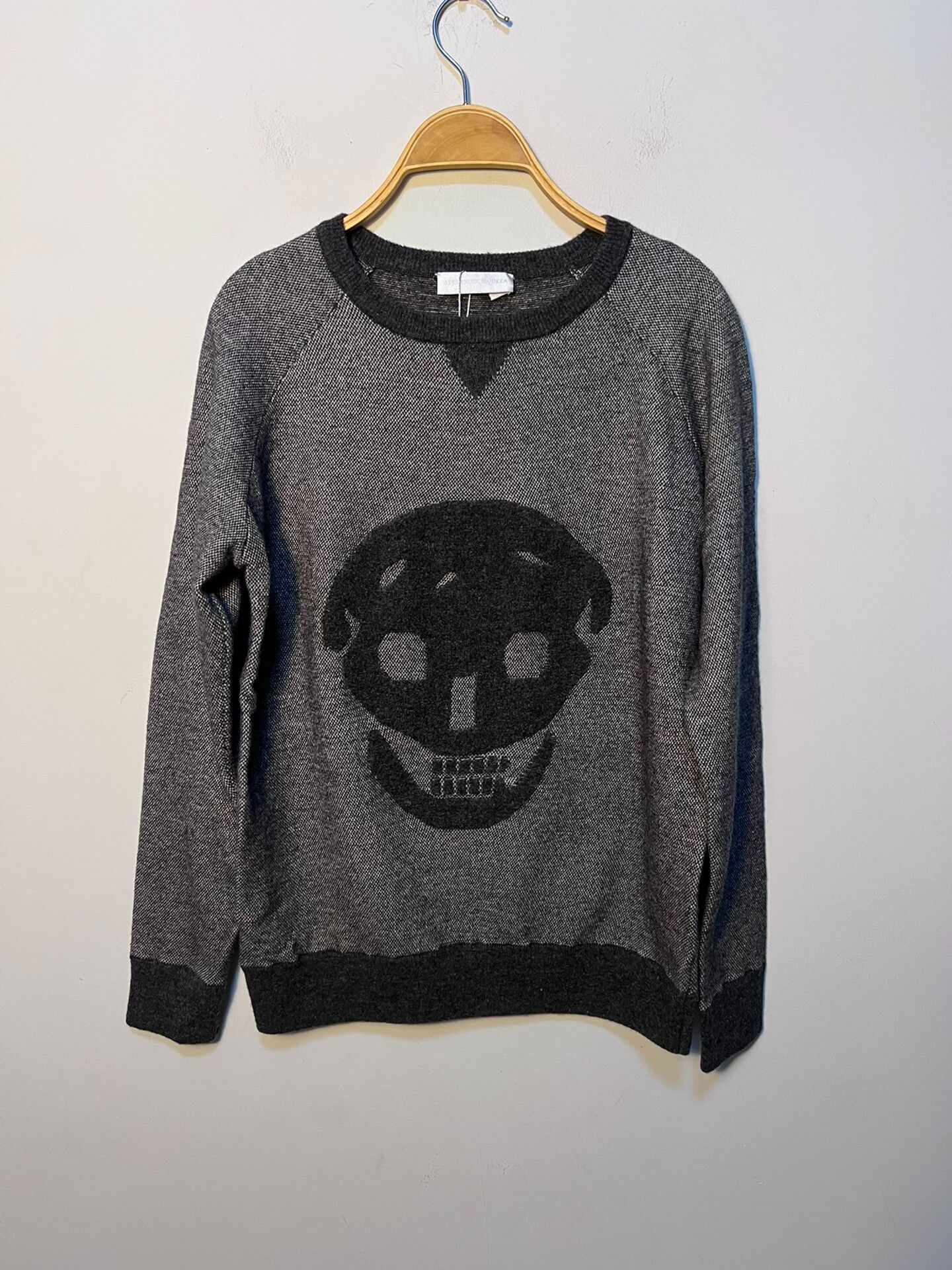 Alexander McQueen Alexander McQueen Skull Sweater Size L Size US L / EU 52-54 / 3 - 1 Thumbnail