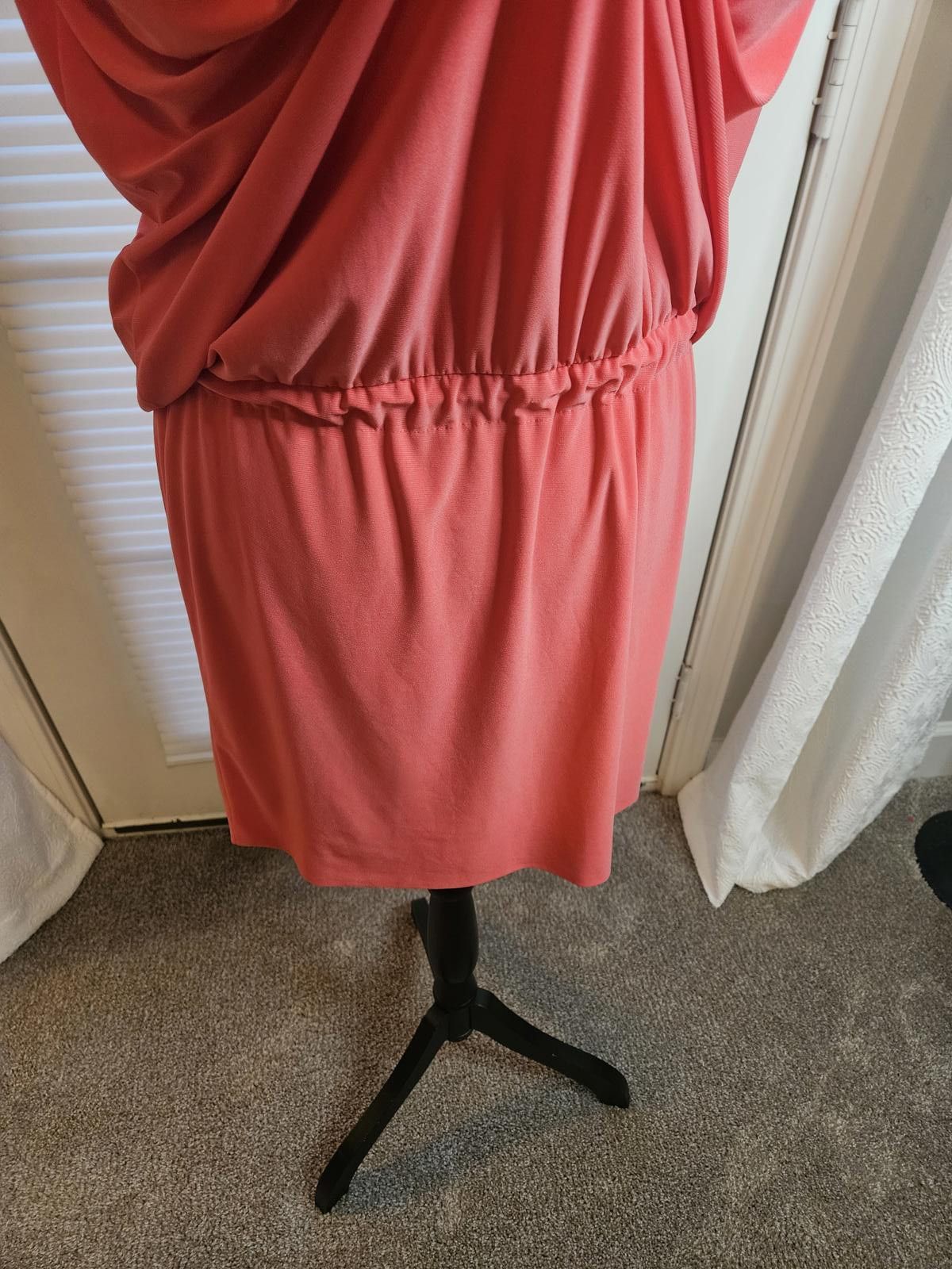 Designer Taylor Coral Dress with Adjustable Drawstring waist Size M / US 6-8 / IT 42-44 - 5 Thumbnail