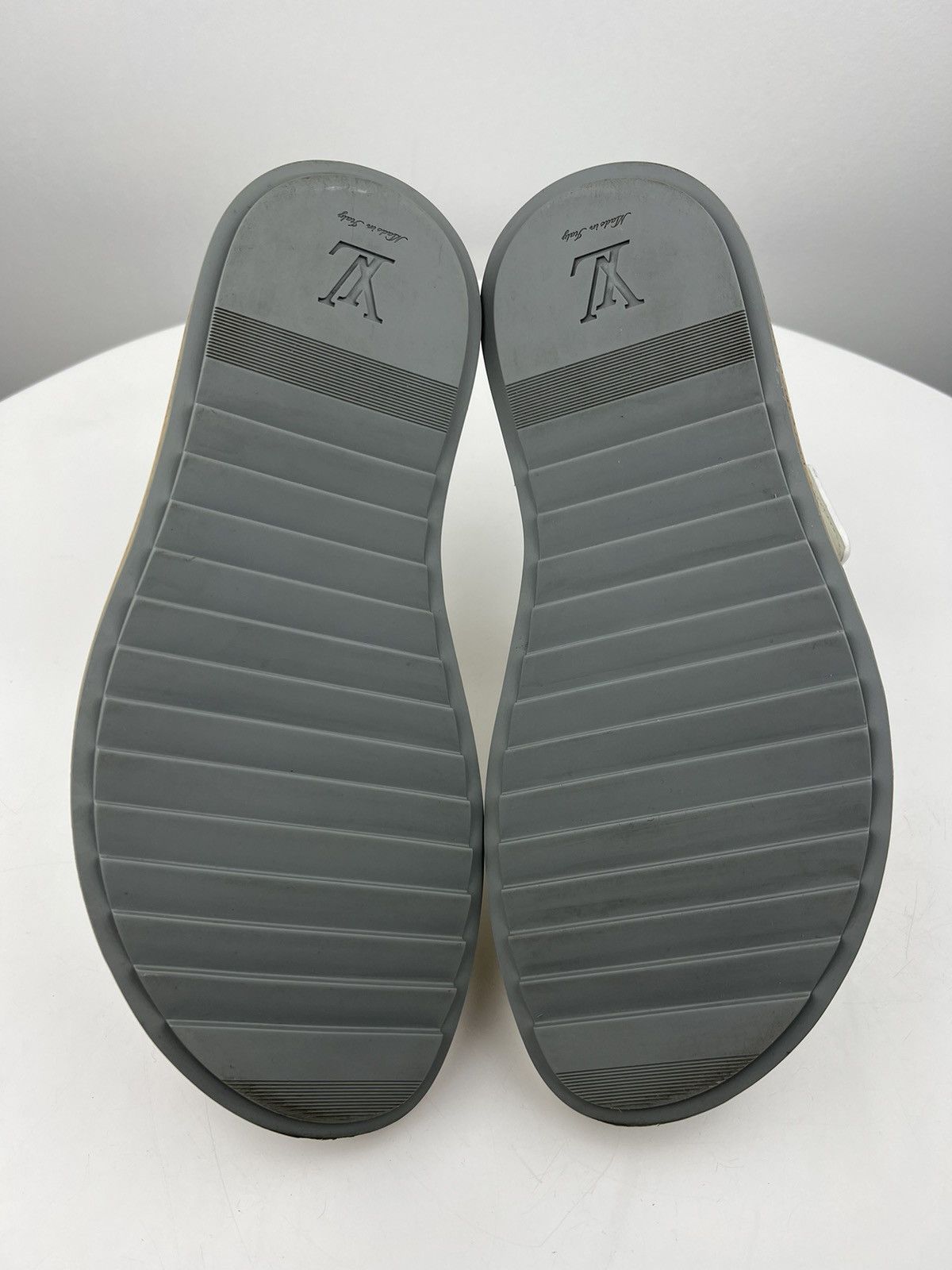 Louis Vuitton LOUIS VUITTON Sandals Textured Leather Shoes Cork Sole LV Size US 9 / EU 42 - 14 Thumbnail