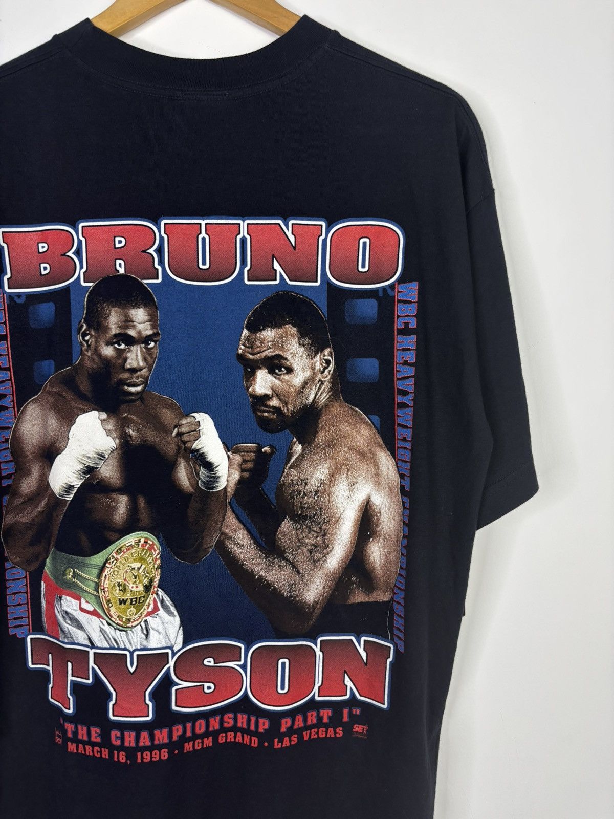 Vintage Vintage 90’s Mike tyson Size US XL / EU 56 / 4 - 1 Thumbnail