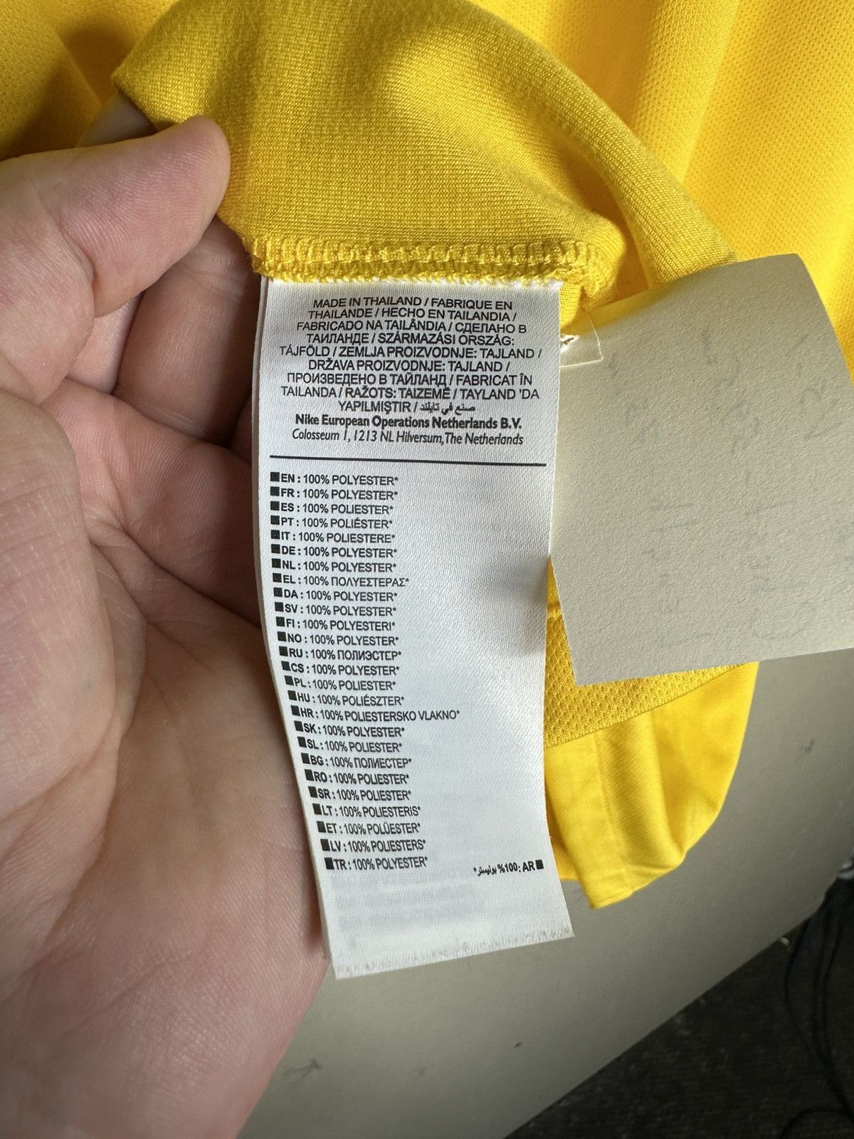 Nike Vintage Nike Brazil 2014 Soccer Football Jersey Shirt Size US XL / EU 56 / 4 - 7 Thumbnail