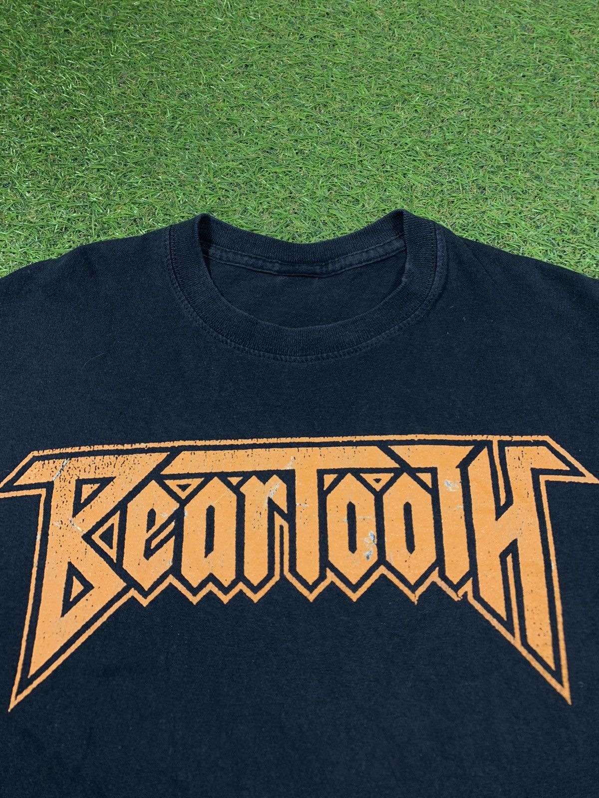 Band Tees Vintages Beartooth tee big logo streetwear style size M Size US M / EU 48-50 / 2 - 2 Thumbnail