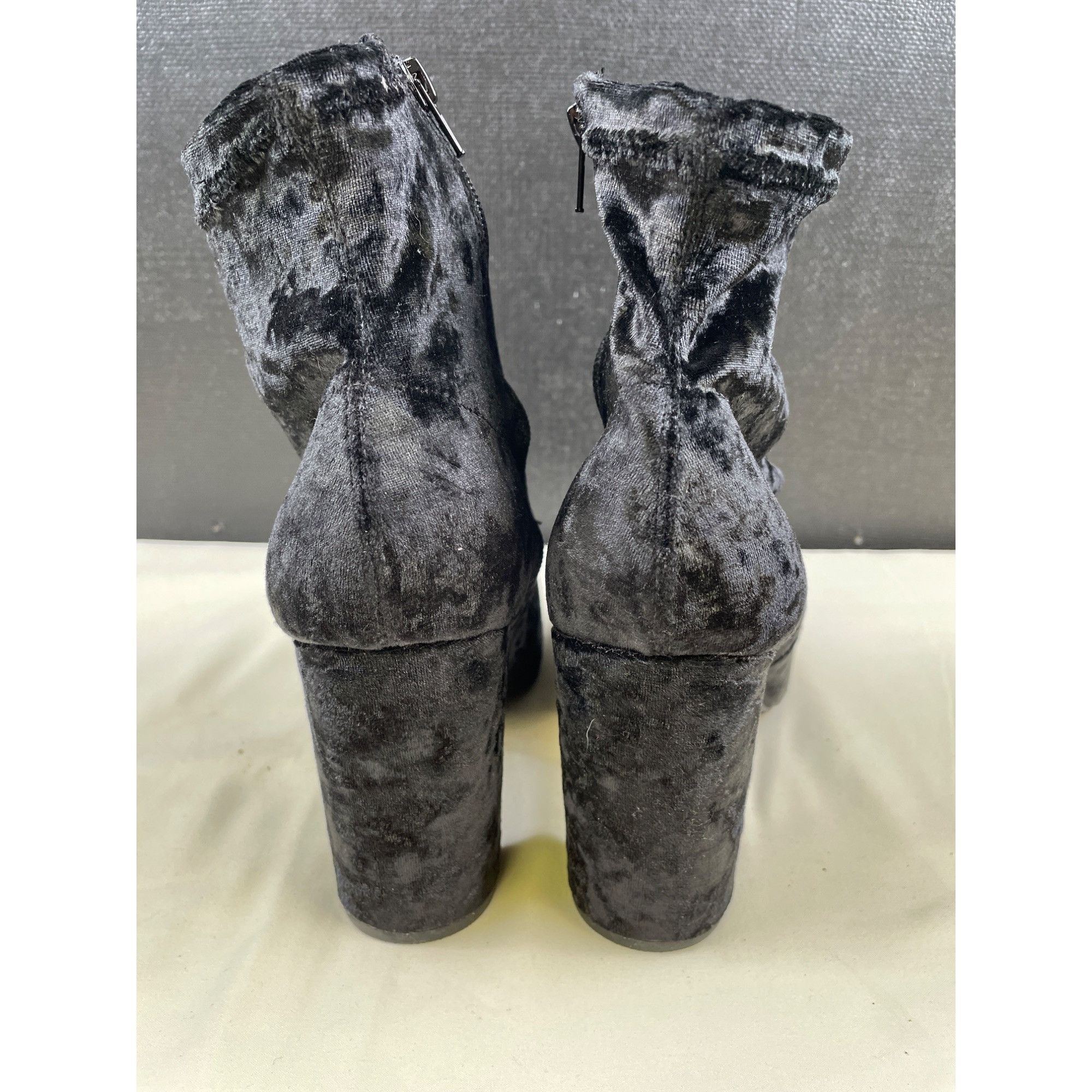 Other Lane Bryant Women's Black Velvet Ankle Shoes/Boots heels 4" Size US 11 / IT 41 - 6 Thumbnail