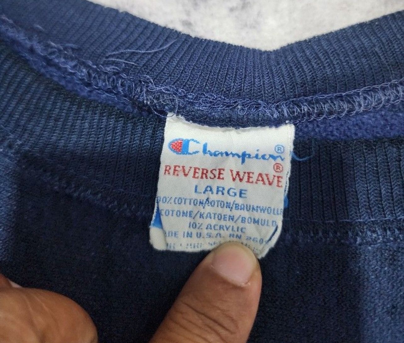 Champion THRASHED REVERSE WAVE SUN FADED Size US XL / EU 56 / 4 - 8 Thumbnail
