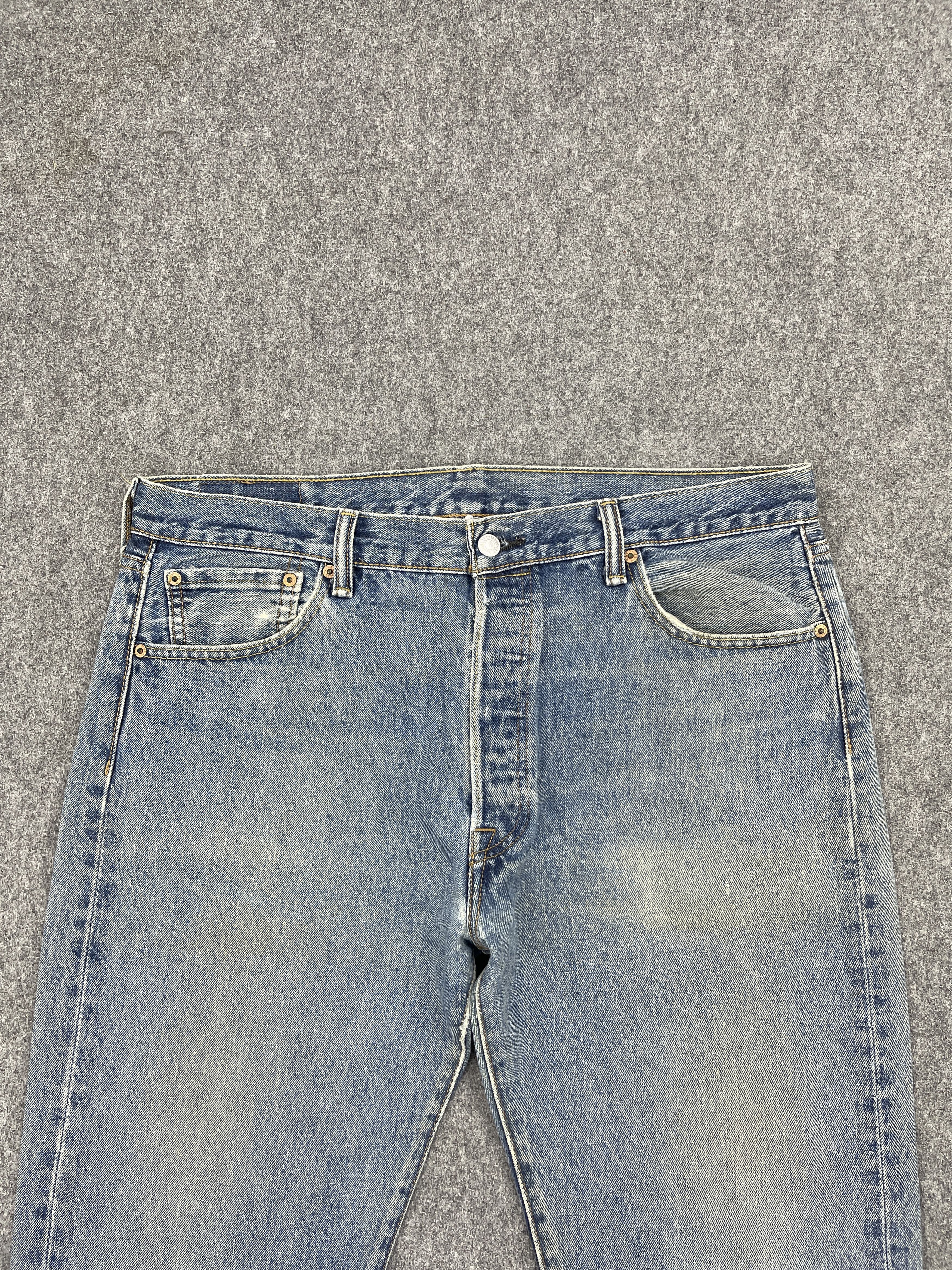 Levi's × Vintage Vintage Levis 501 Light Blue Washed Jeans Size US 35 - 2 Thumbnail