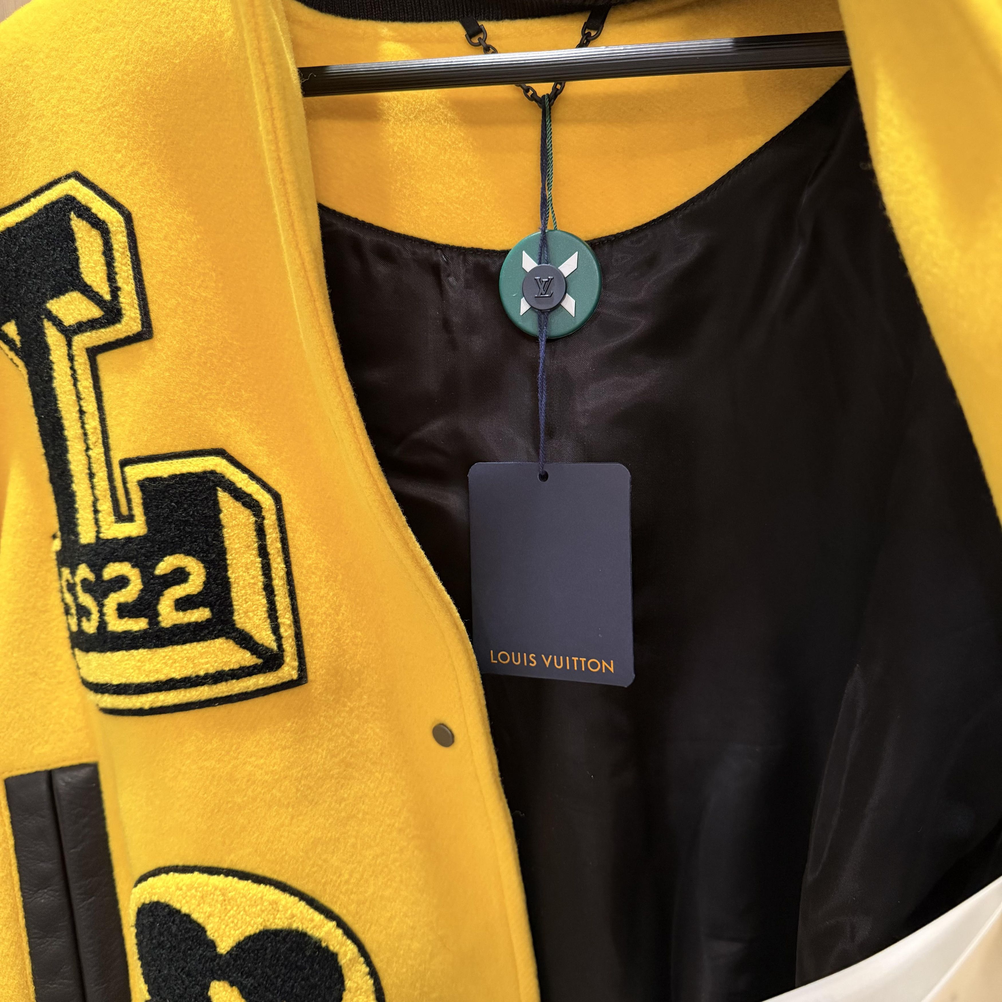 Louis Vuitton LOUIS VUITTON SS22 VARSITY JACKET - YELLOW/BLACK Size US L / EU 52-54 / 3 - 9 Thumbnail