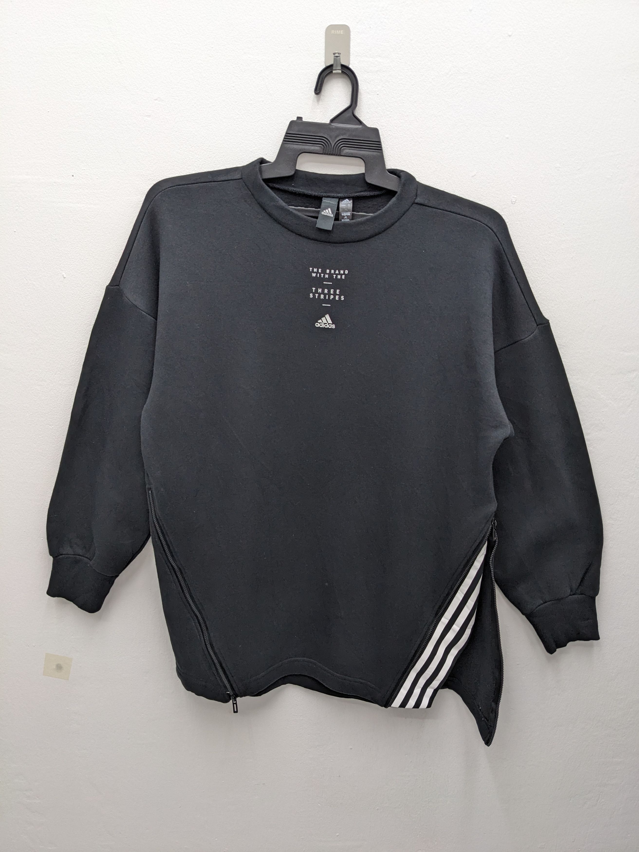 Adidas ADIDAS THREE STRIPES STREETWEAR SWEATSHIRT Size US L / EU 52-54 / 3 - 3 Thumbnail