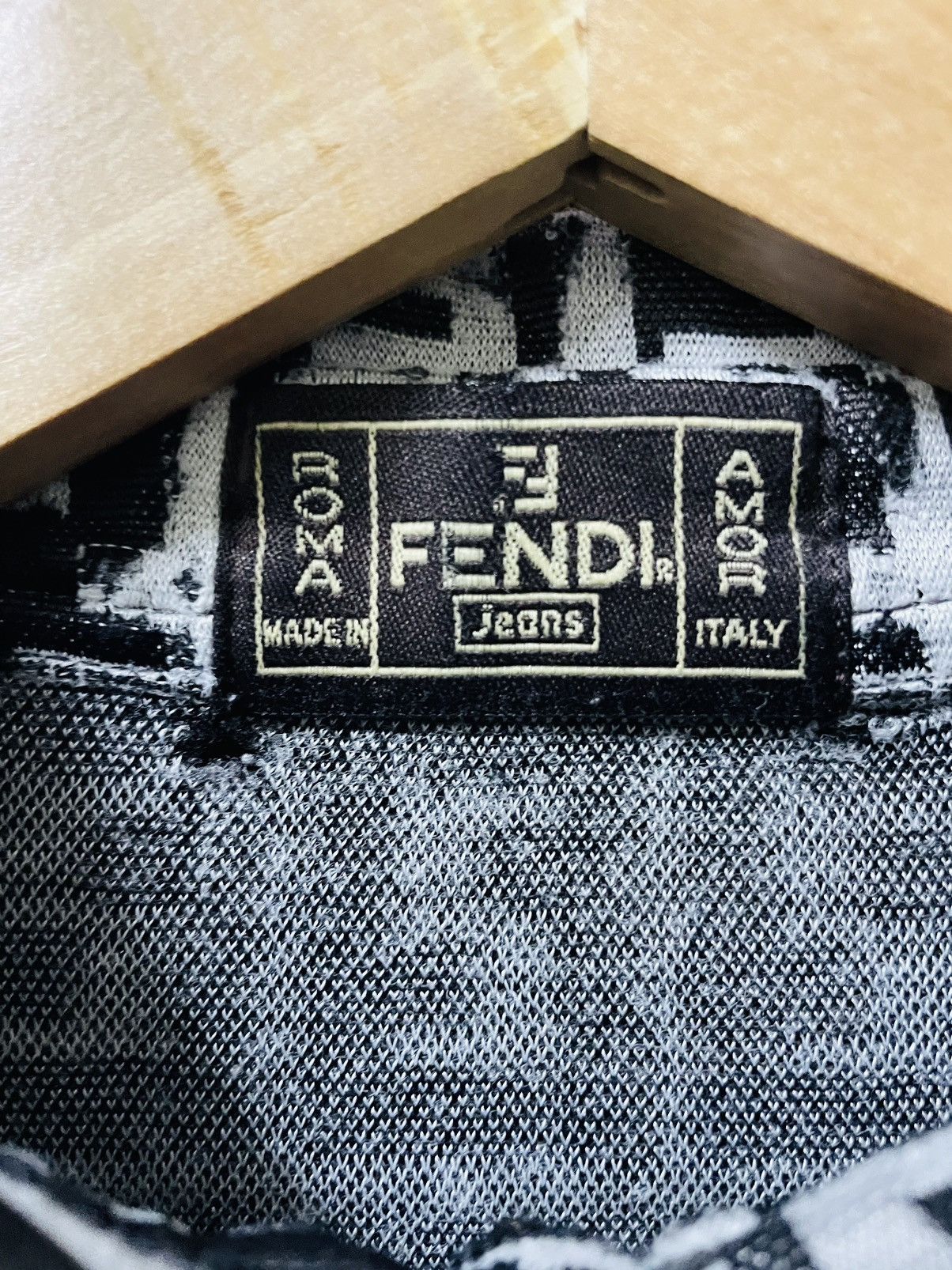 Fendi VINTAGE FENDI ZUCCA MONOGRAM ROMA JEANS TEE Size S / US 4 / IT 40 - 6 Thumbnail