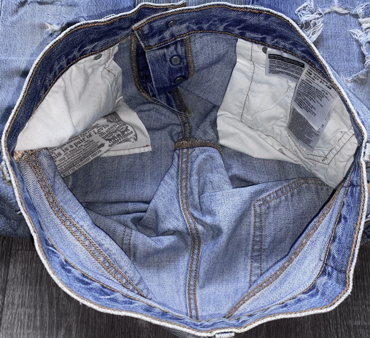 Levi's Vintage Clothing Levi’s Customized Tapered 501 CT Torn Distressed Jeans Denim Size 26" / US 2 / IT 38 - 19 Thumbnail
