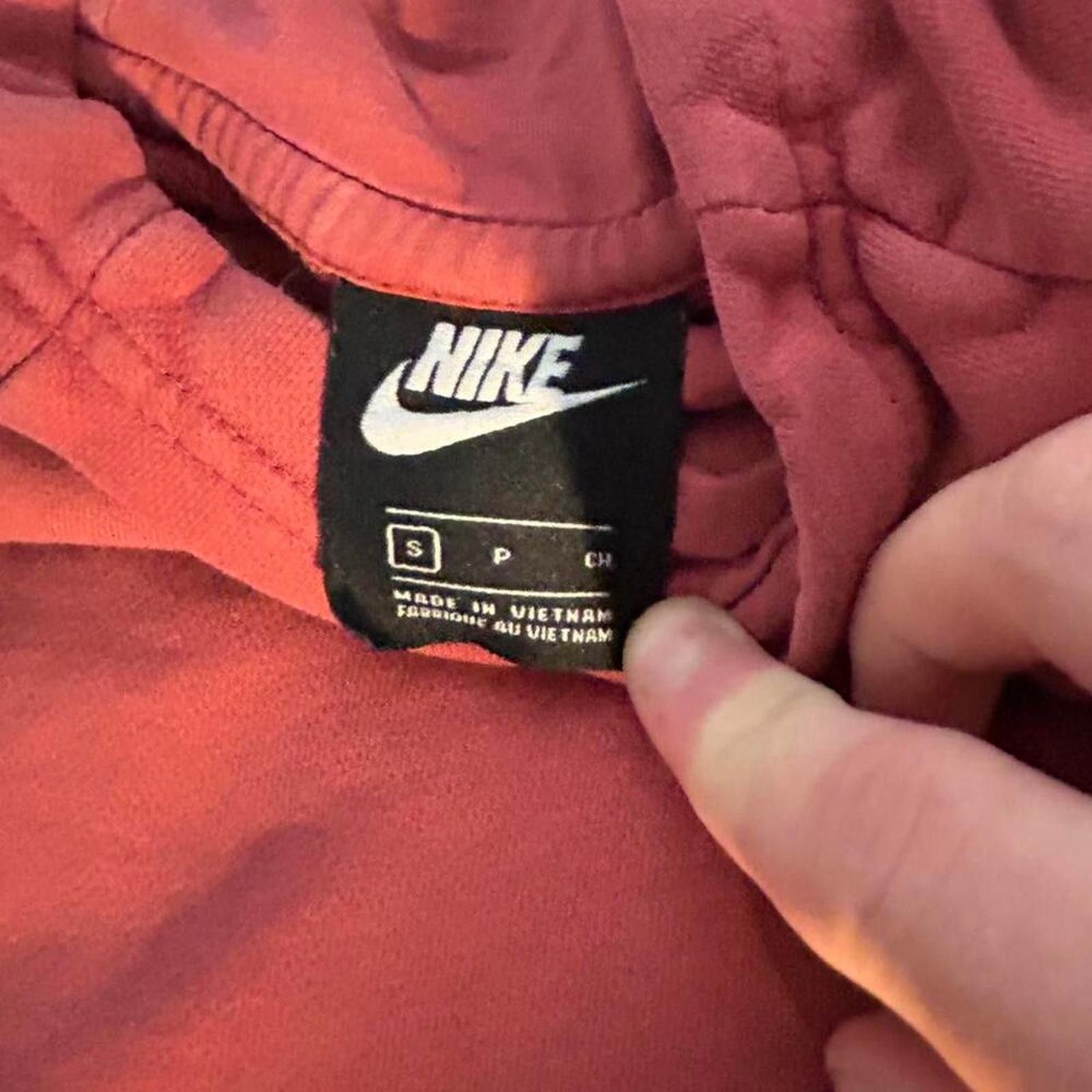 Nike Small red nike hoodie Size US S / EU 44-46 / 1 - 4 Thumbnail