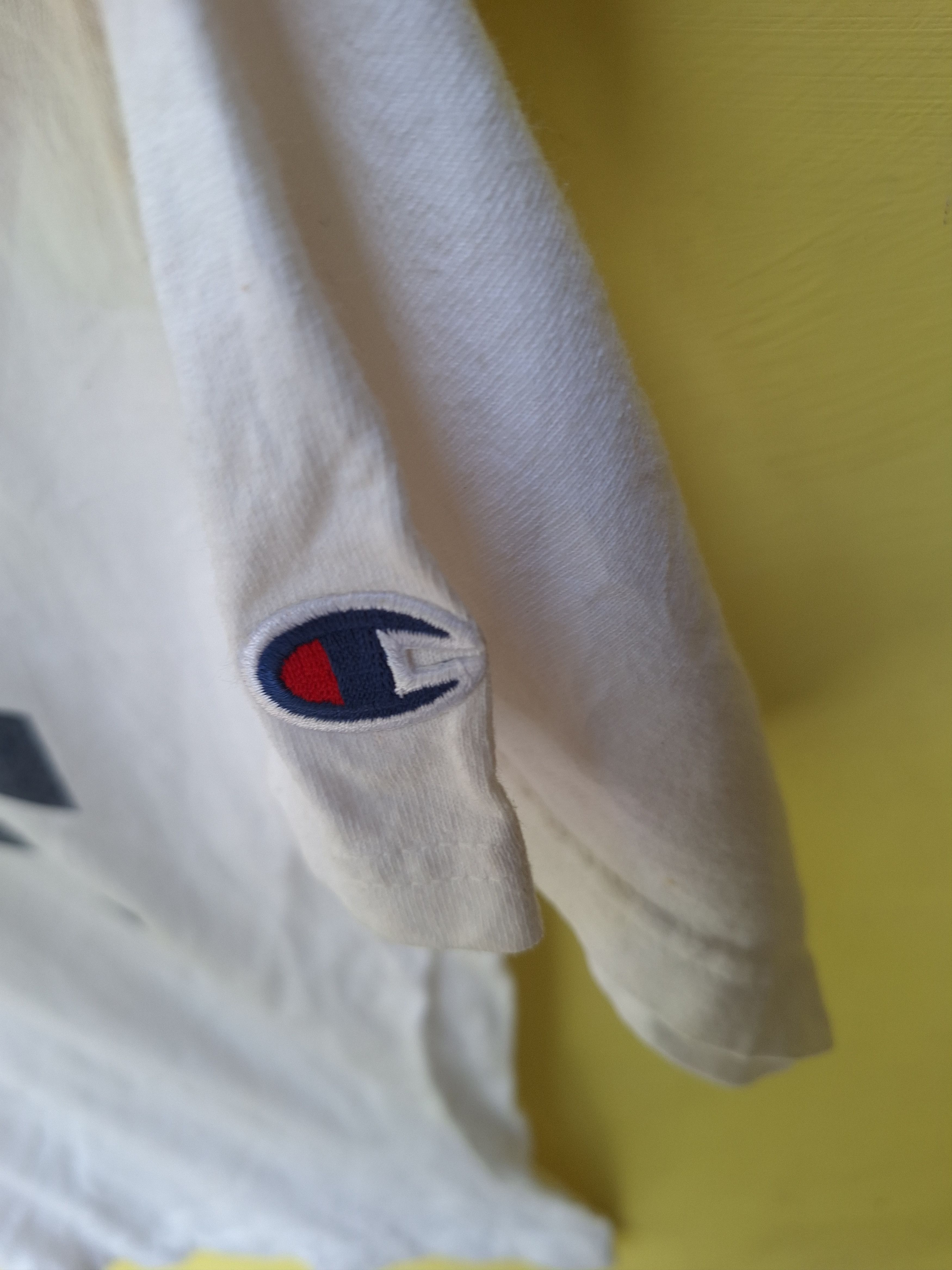 Champion Champion Yale White tee shirt Size US L / EU 52-54 / 3 - 5 Thumbnail
