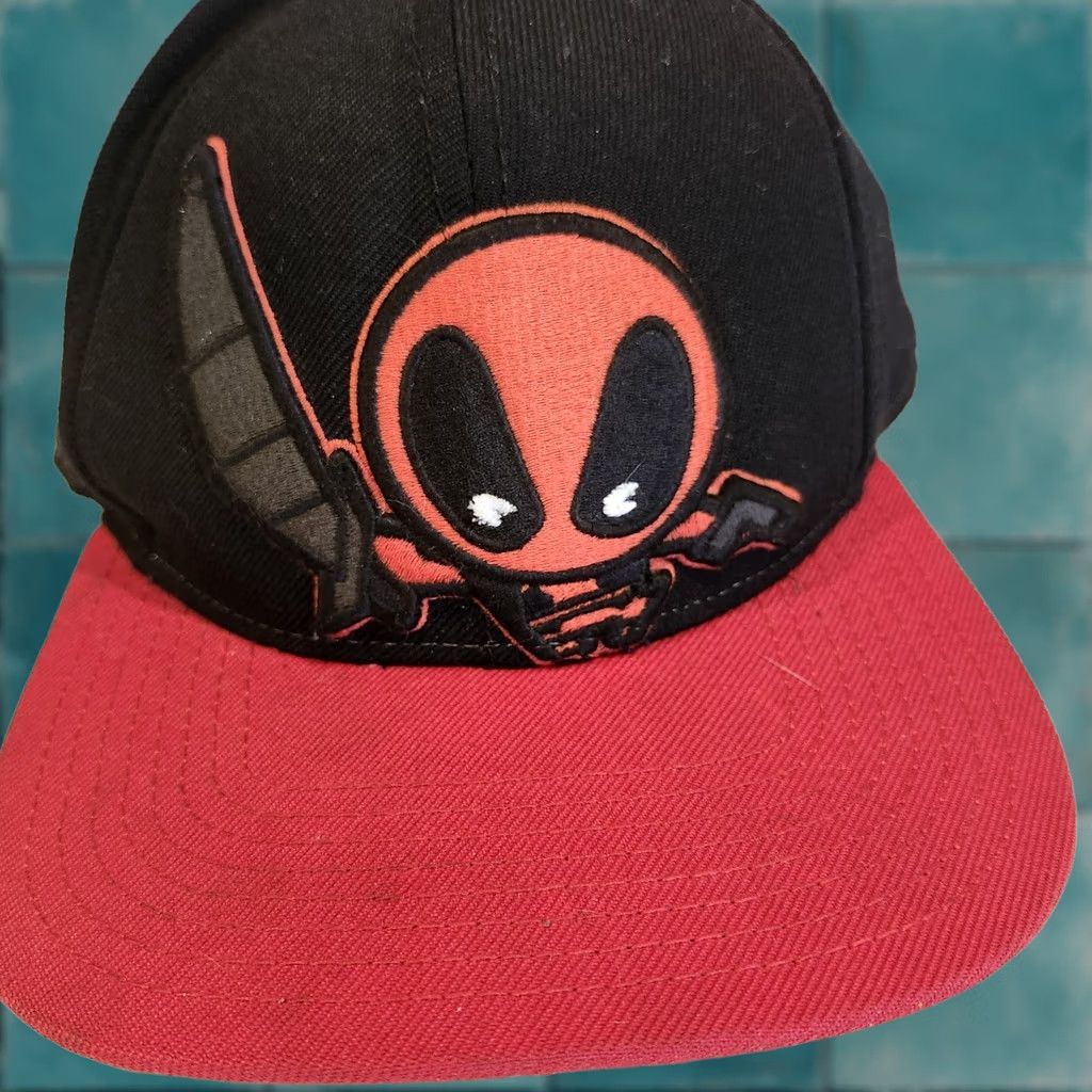 Vintage Marvel Deadpool Snapback Baseball Cap Flat Bill Hat Black Red Adjustable Men Size Hat Size ONE SIZE - 1 Thumbnail