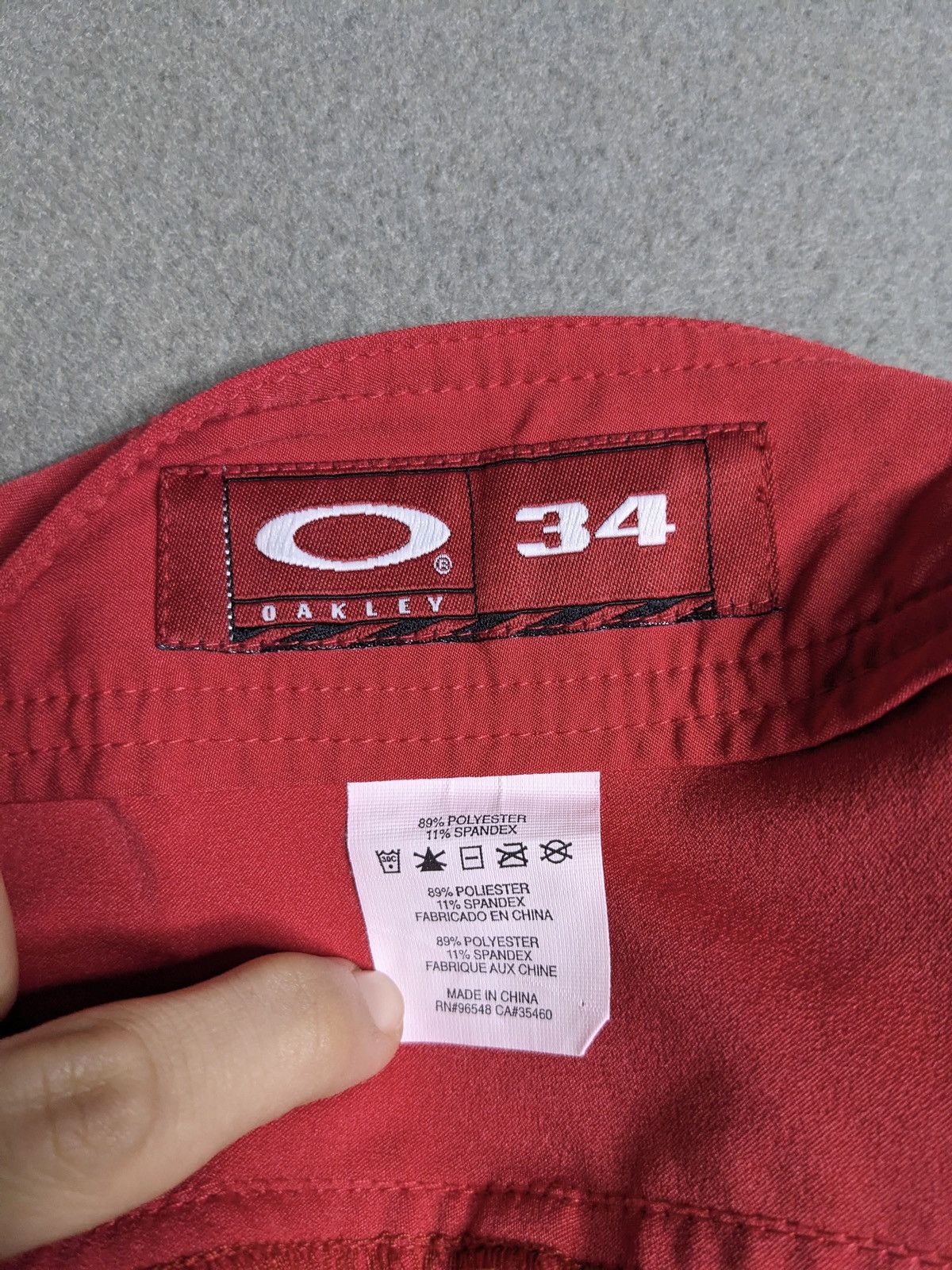 Oakley Vintage Oakley Board Shorts Mens 34 Cargo Surf Comb Red 90s Size US 34 / EU 50 - 9 Thumbnail