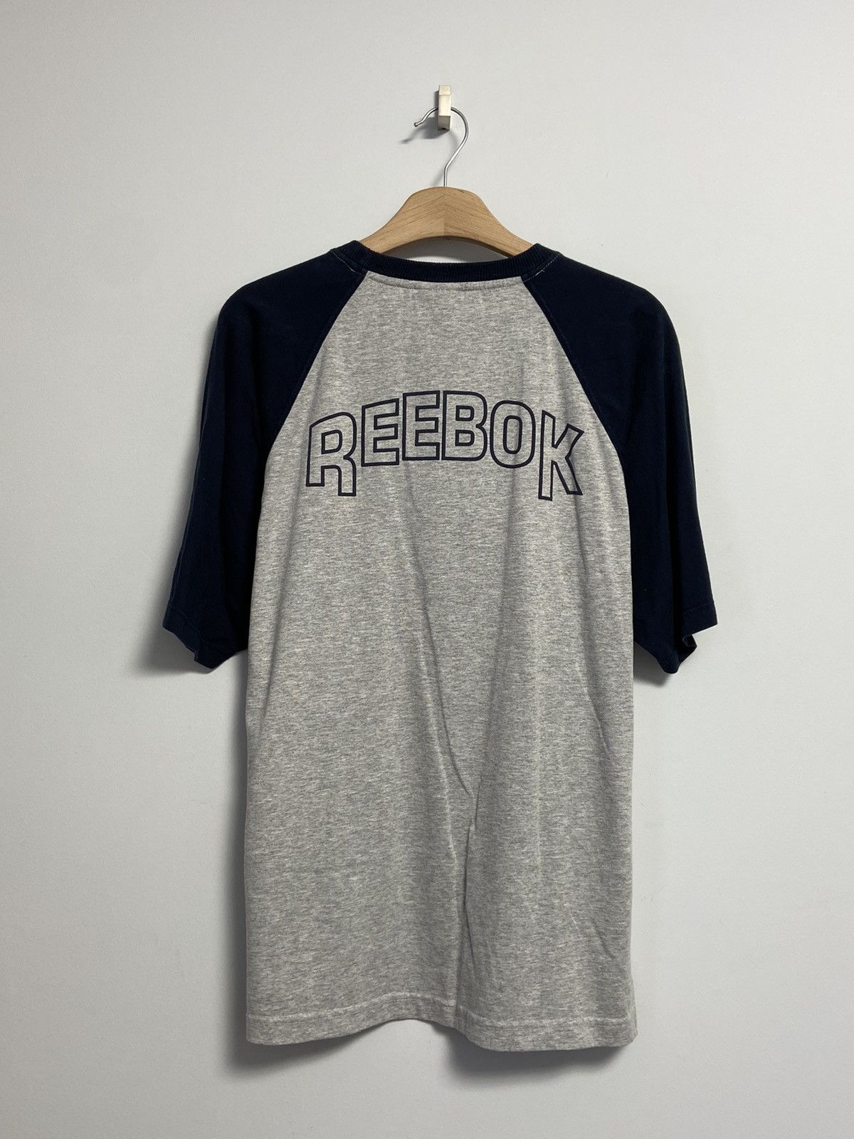 Reebok Reebok T-Shirt Vintage 90s Big Logo Nice! Size US L / EU 52-54 / 3 - 1 Thumbnail