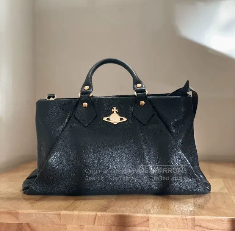 Vivienne Westwood Vivienne Westwood size os Black handbag, also available as Size ONE SIZE - 2 Thumbnail