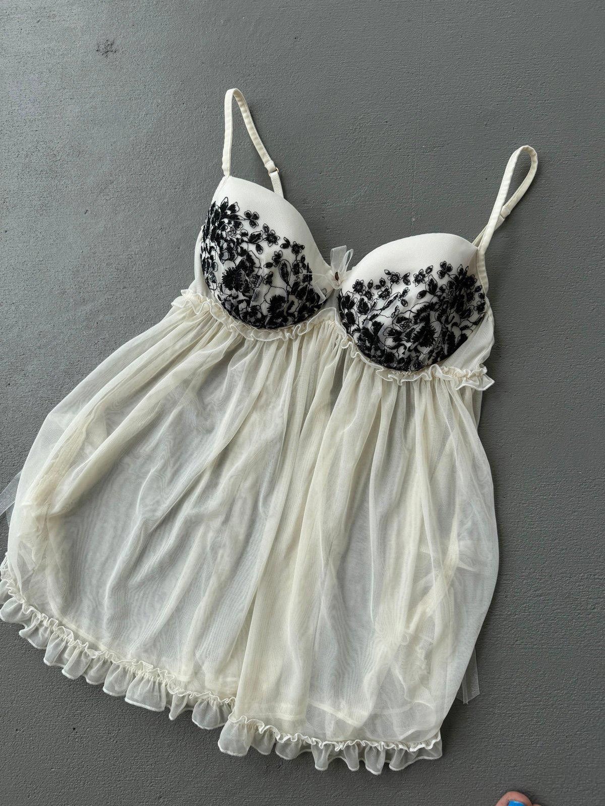 Designer Victoria’s Secret lace top Size ONE SIZE - 2 Thumbnail