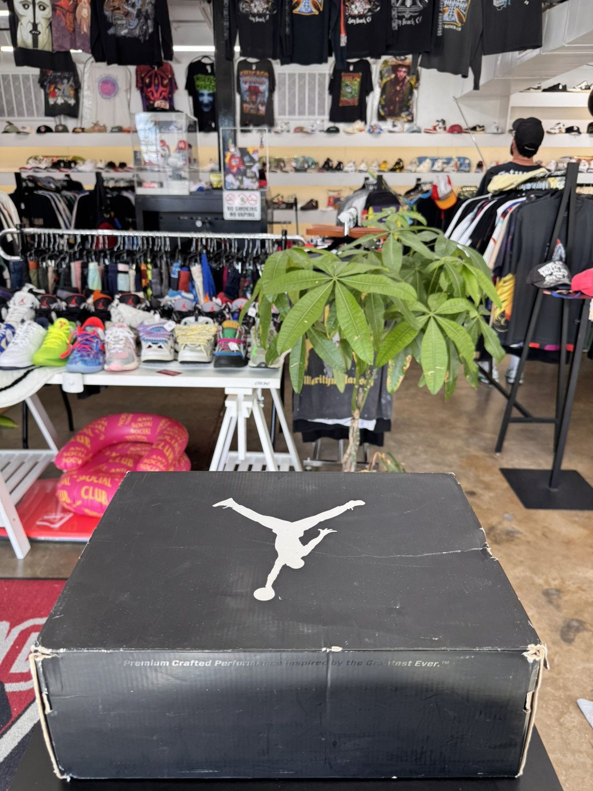 Jordan Brand Air Jordan 11 Low Infrared Size 11.5 (2014) Size US 11.5 / EU 44-45 - 15 Thumbnail