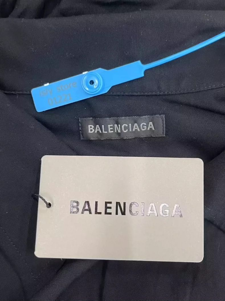 Balenciaga Balenciaga size 37 Solid Color Short Sleeve Button Shirt M Size US S / EU 44-46 / 1 - 4 Thumbnail
