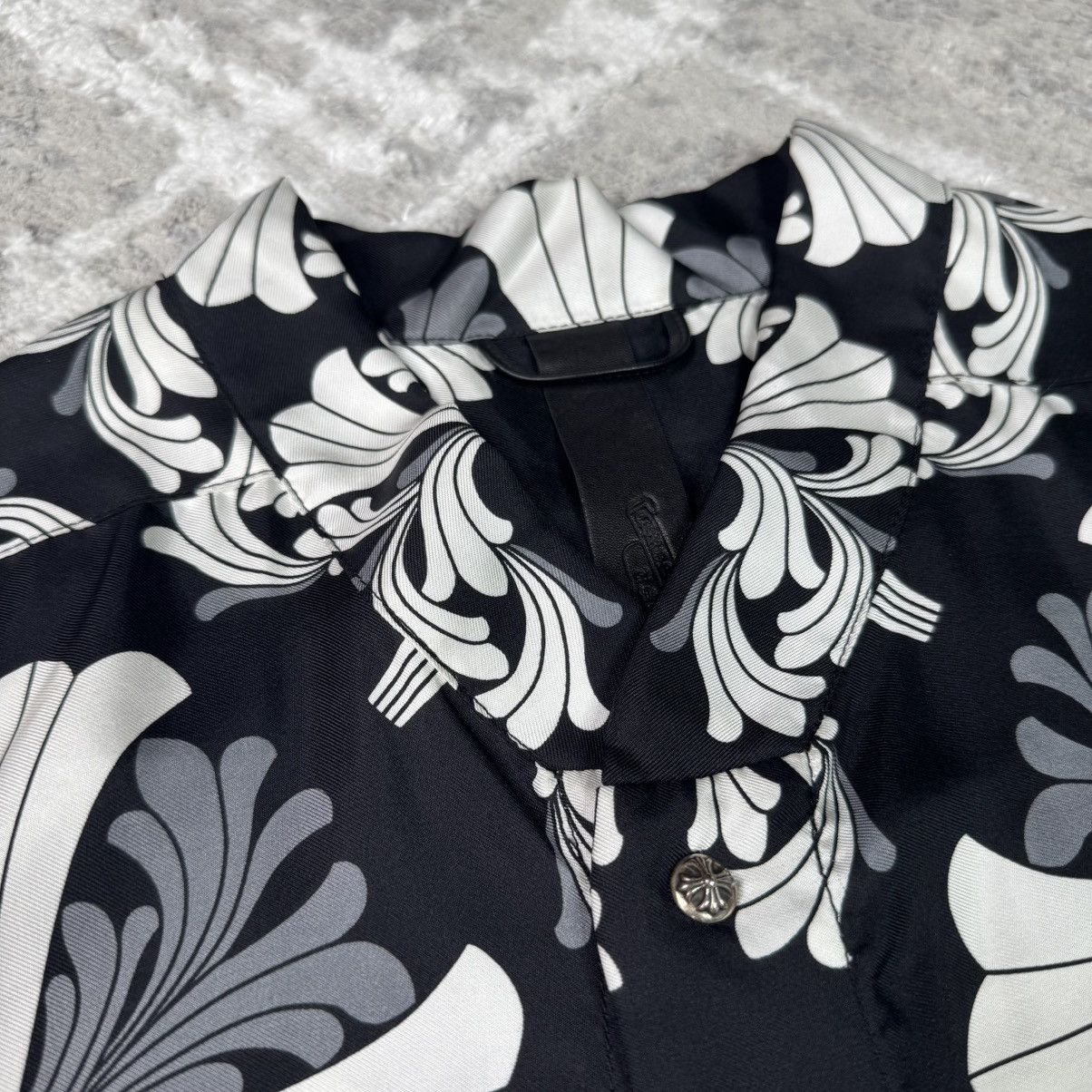 Chrome Hearts Silk plus cross button up short sleeve shirt Size US M / EU 48-50 / 2 - 9 Thumbnail