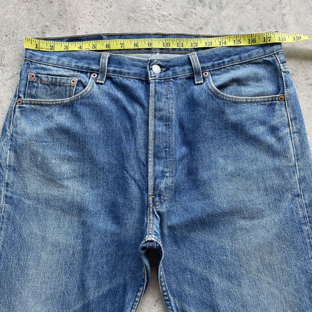 Levi's Vintage Clothing 90s Levi’s 501 USA Vintage Faded Jeans Distressed Pants W36 Size US 36 / EU 52 - 5 Thumbnail