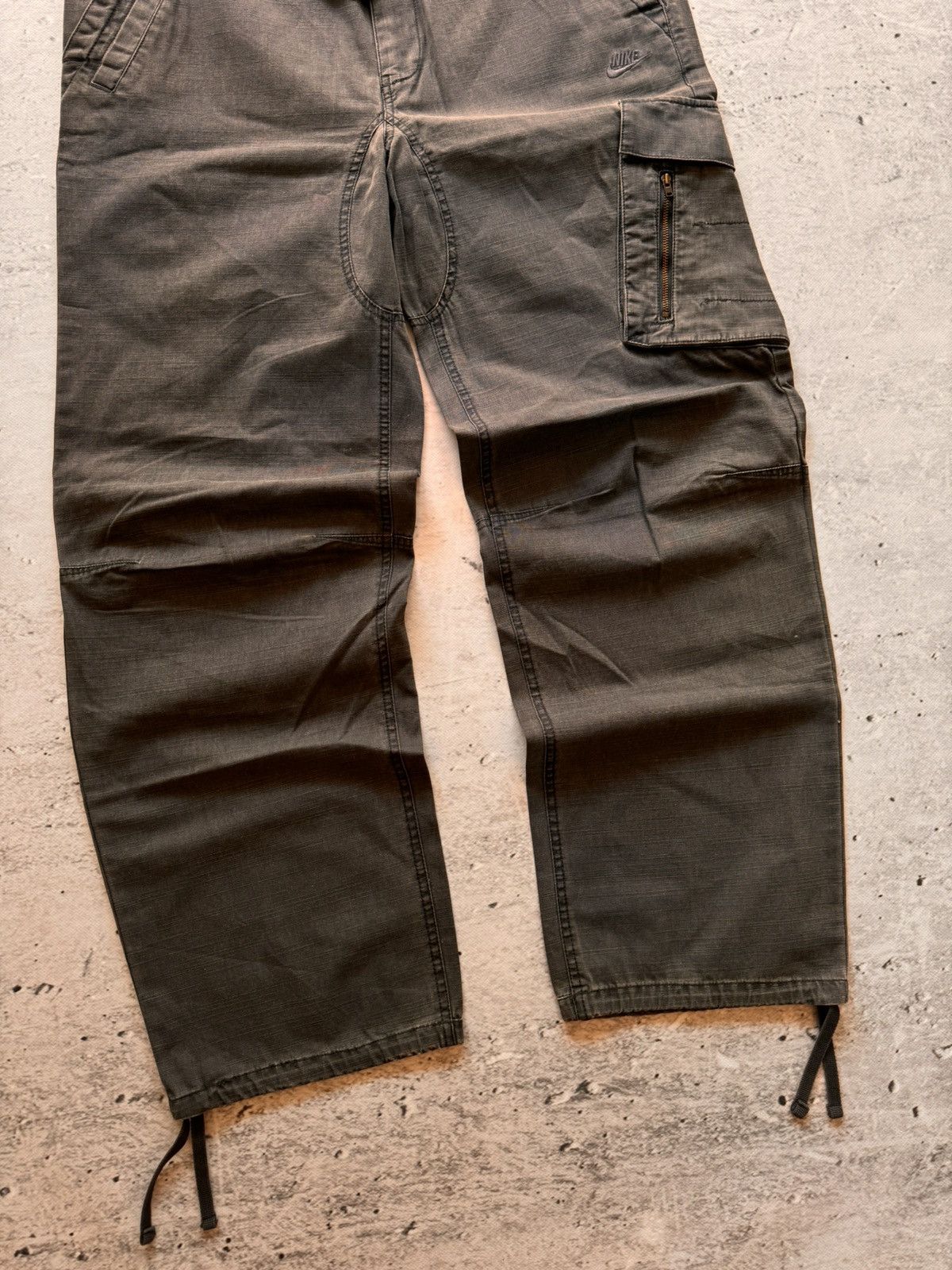 Nike × Vintage NIKE VINTAGE CARGO BASIC LOGO OVERSIZE BAGGY PANTS Size US 34 / EU 50 - 2 Thumbnail