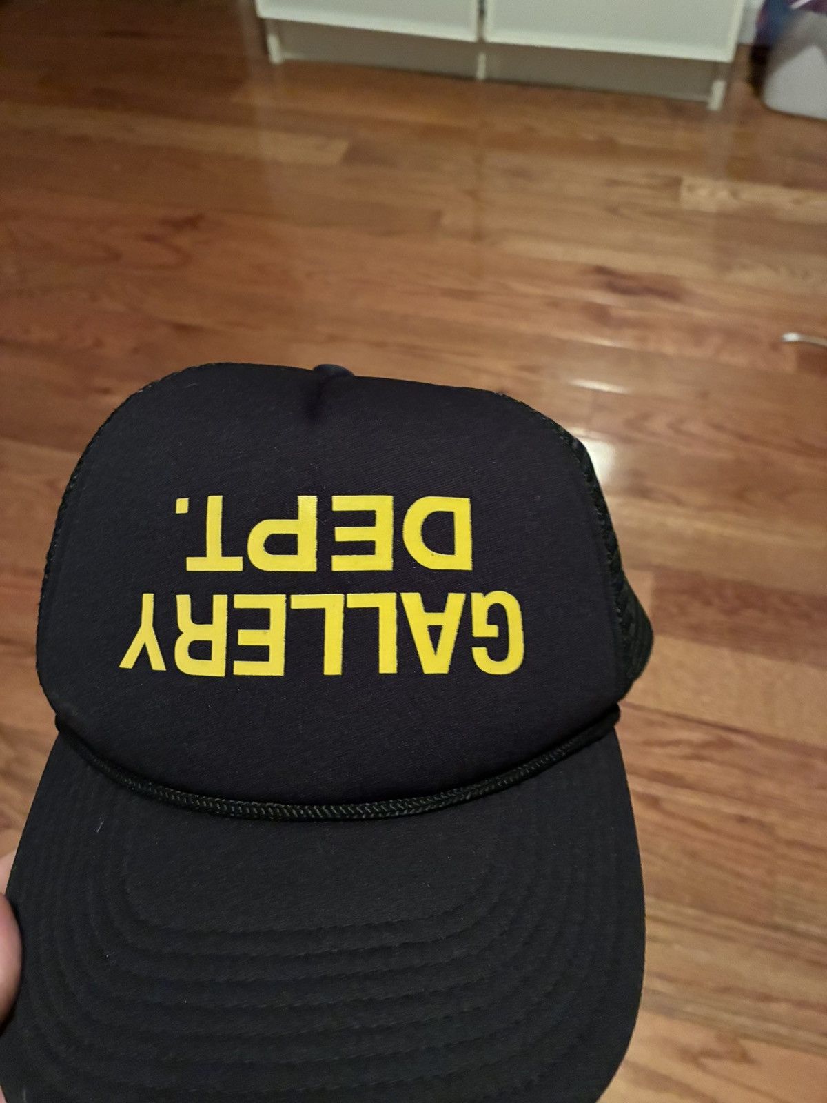 Gallery Dept. 2022 Gallery Dept. Fucked Up Trucker Hat 'Black' Size ONE SIZE - 1 Thumbnail