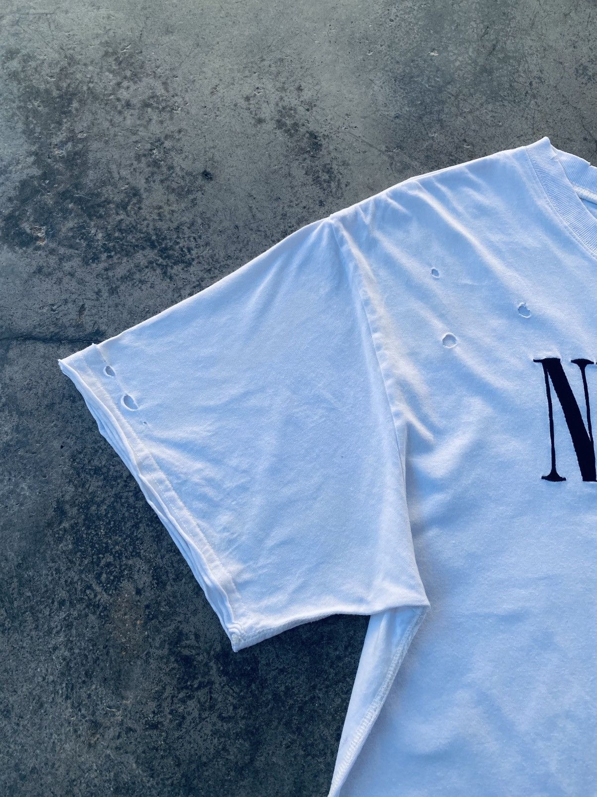 Nirvana Vintage 2017 Nirvana Thrashed By Jouetie Band Tees Size US M / EU 48-50 / 2 - 10 Thumbnail