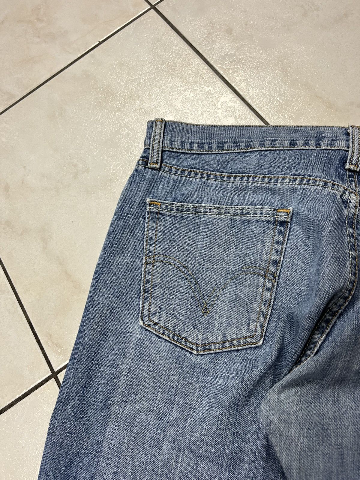 Levi's × Vintage Vintage Levi’s 514 slim straight distressed jeans y2k pants Size US 34 / EU 50 - 17 Thumbnail