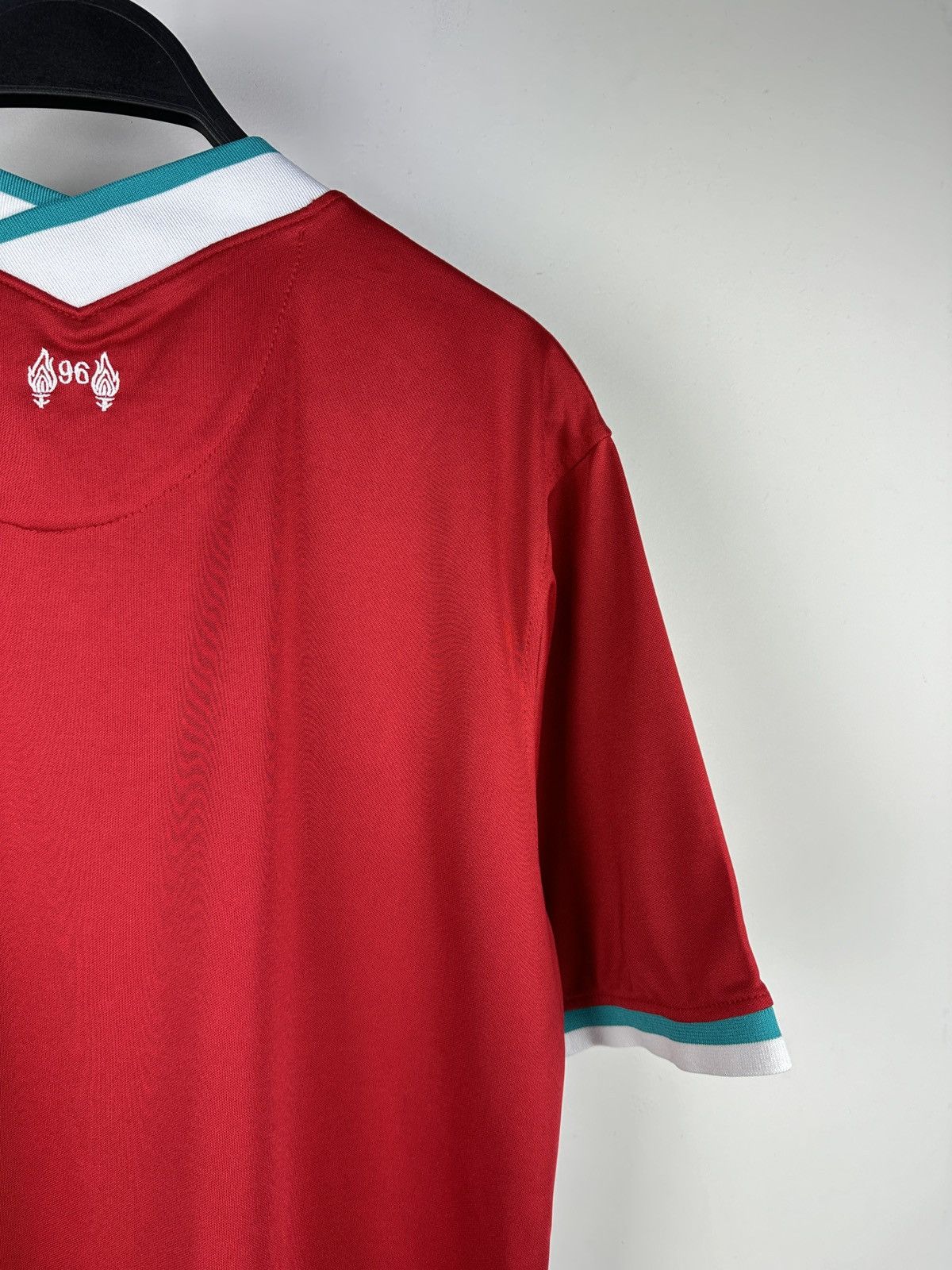 Nike Nike FC Liverpool 2020/21 Home Football Shirt Soccer Jersey Size US M / EU 48-50 / 2 - 11 Thumbnail