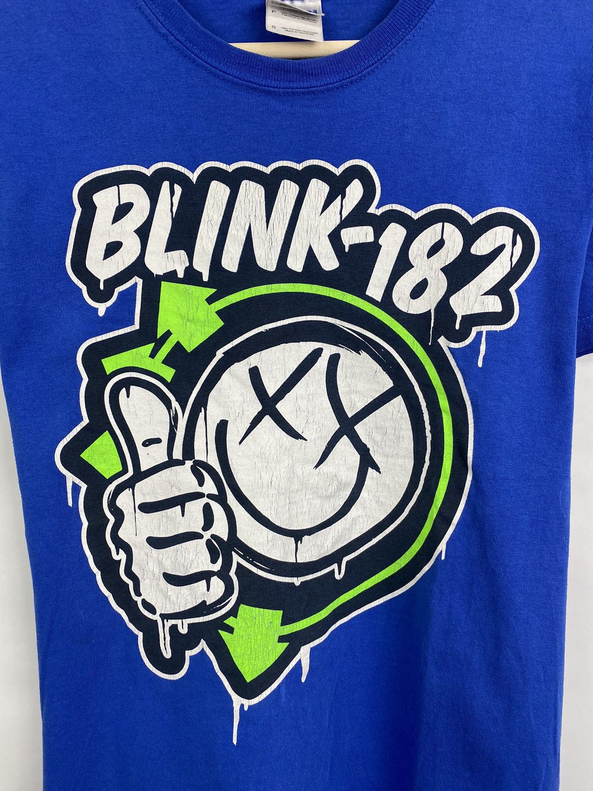 Band Tees Vintage Blink 182 t-shirt Rock Band Rare Retro Hype Y2K Size US S / EU 44-46 / 1 - 4 Thumbnail