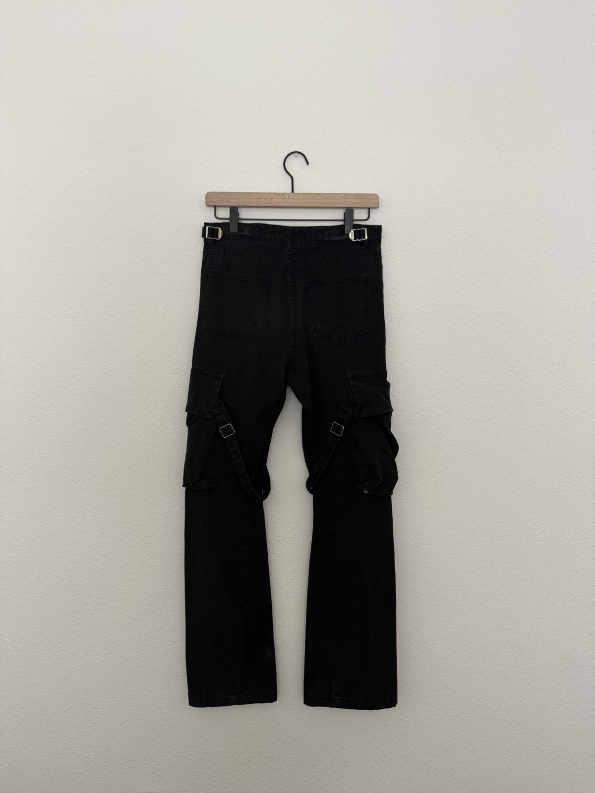 パンツ archive NICOLE bondage flare cargo pants archive NICOLE bondage flare cargo pants - メルカリ