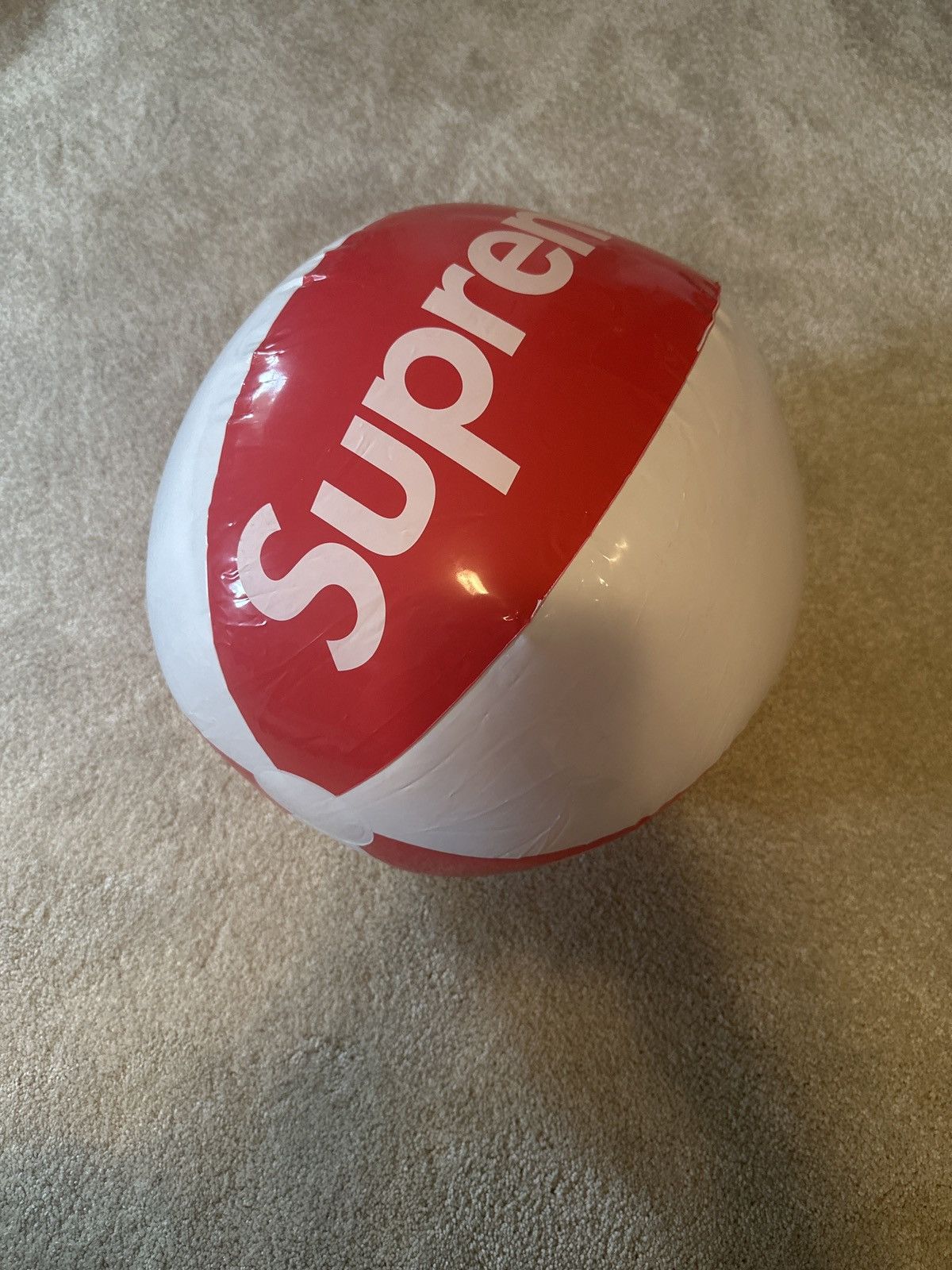 Supreme Supreme Inflatable Beach Ball (No holes or tears) Size ONE SIZE - 2 Thumbnail