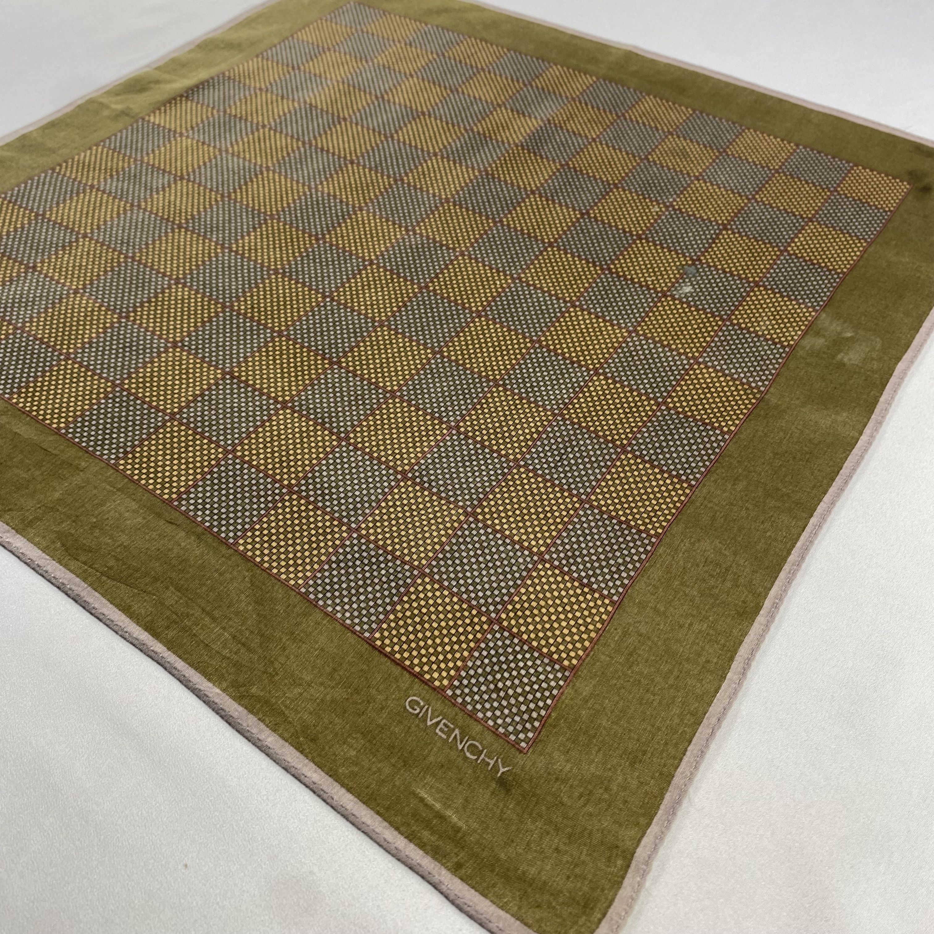 Vintage Givenchy Bandana/ Handkerchief / Neckerchief-1372 Size ONE SIZE - 2 Thumbnail