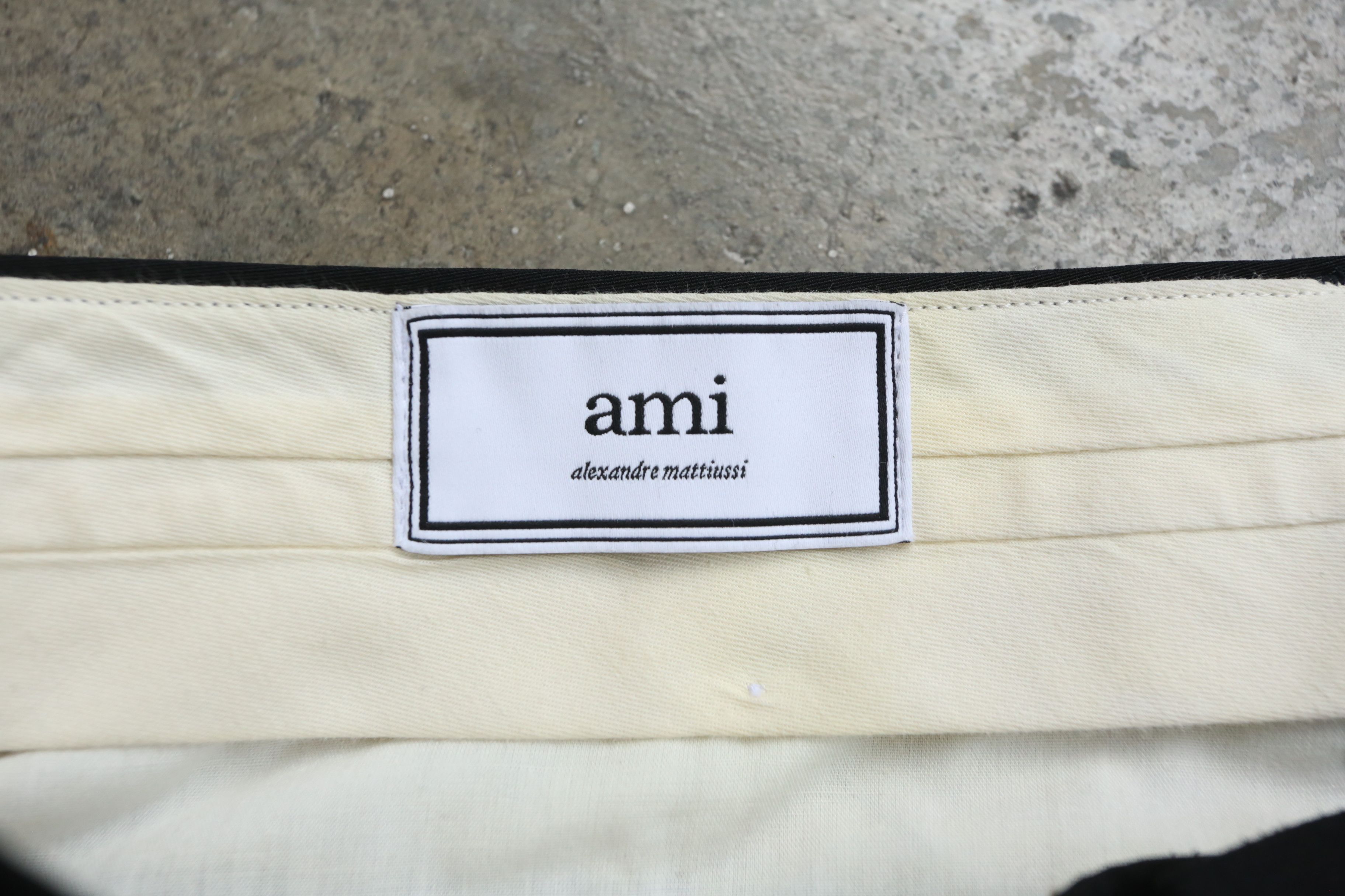 AMI Ami - S/S 20 - Pleated Bermuda Shorts Size US 30 / EU 46 - 8 Thumbnail