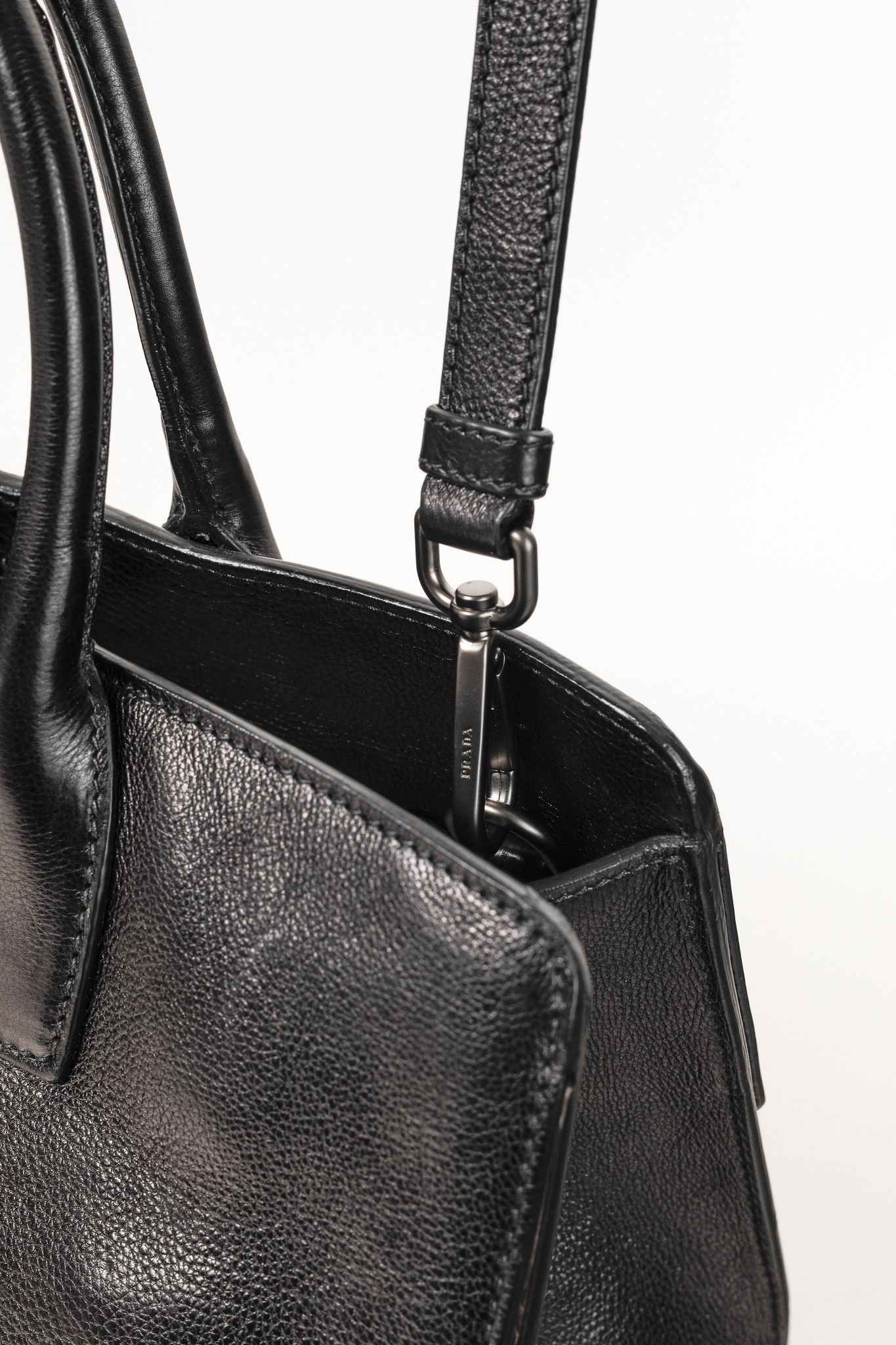 Prada Prada Pomice & Nero Glace Calf Leather Two-Tone Tote Size ONE SIZE - 9 Thumbnail