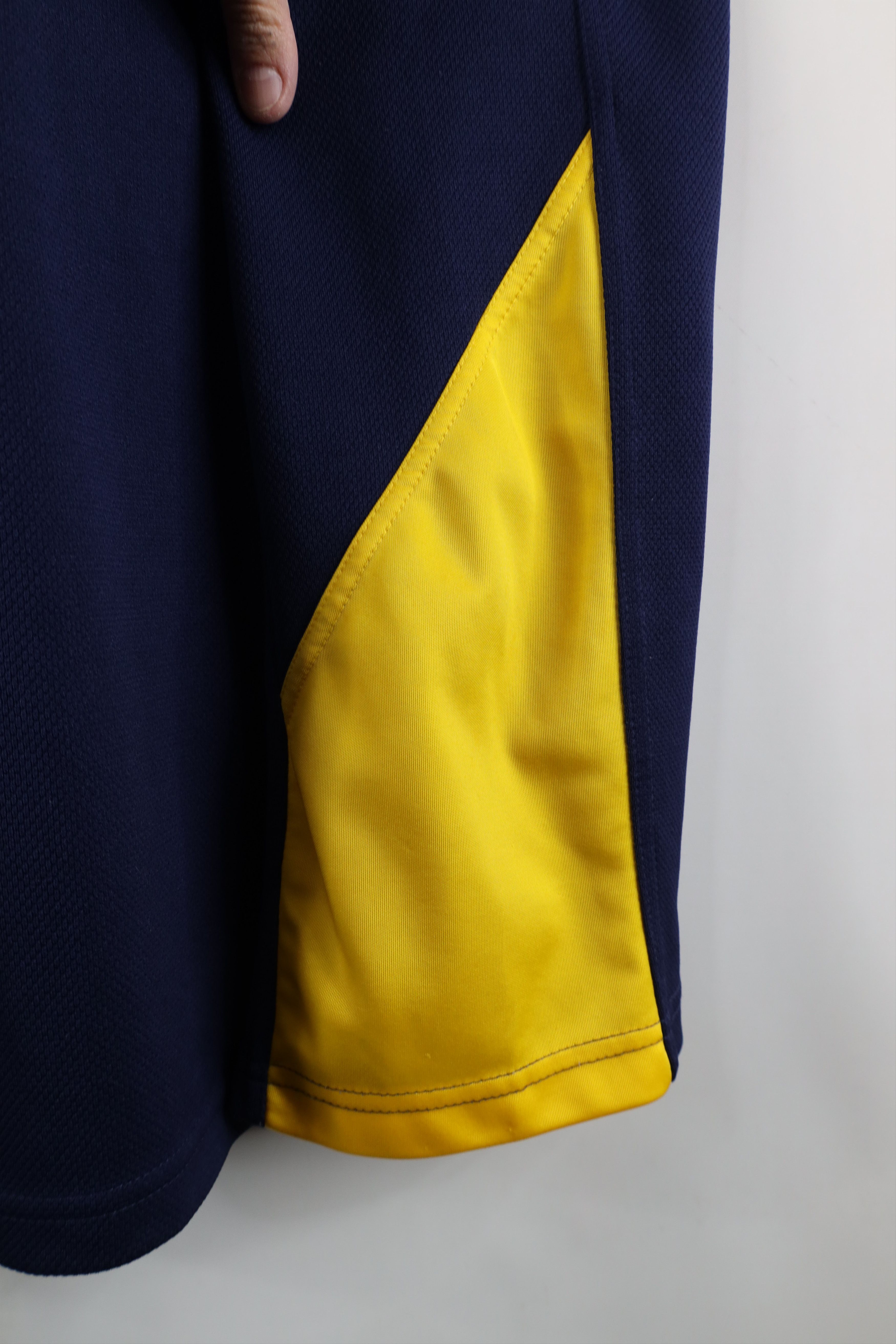 Vintage Vintage 90s University of Toledo Sleeveless Jersey T-Shirt Size US XL / EU 56 / 4 - 6 Thumbnail