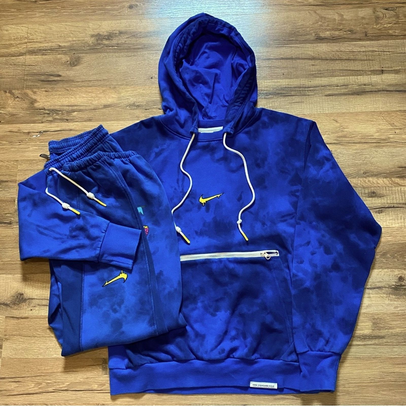 Nike Nike Standard Issue Peace Love Basketball Matching Set Size US M / EU 48-50 / 2 - 1 Thumbnail