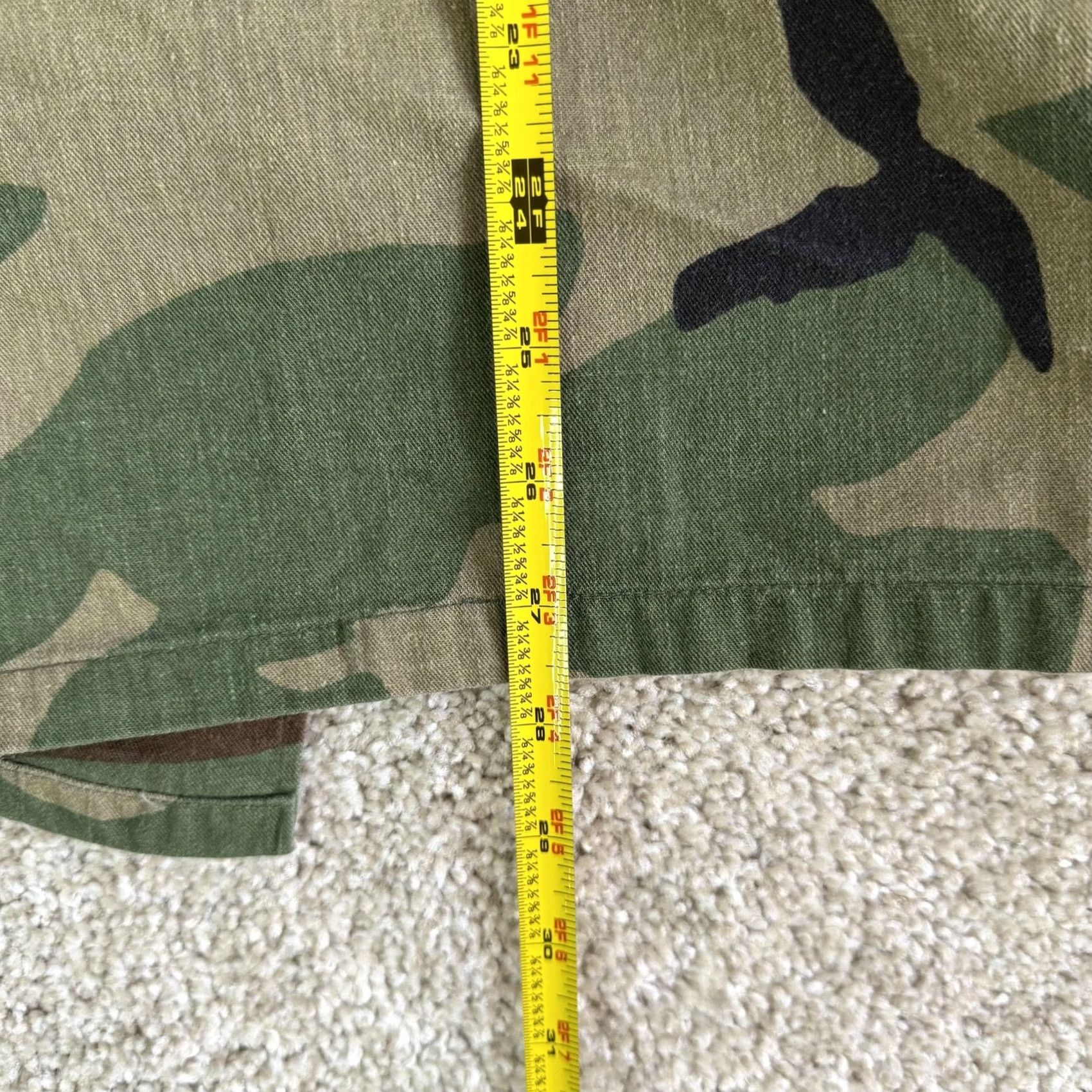 Vintage Camouflage Jacket Mens Medium Green Woodland Camo Military Field Button Pockets Size US M / EU 48-50 / 2 - 6 Thumbnail