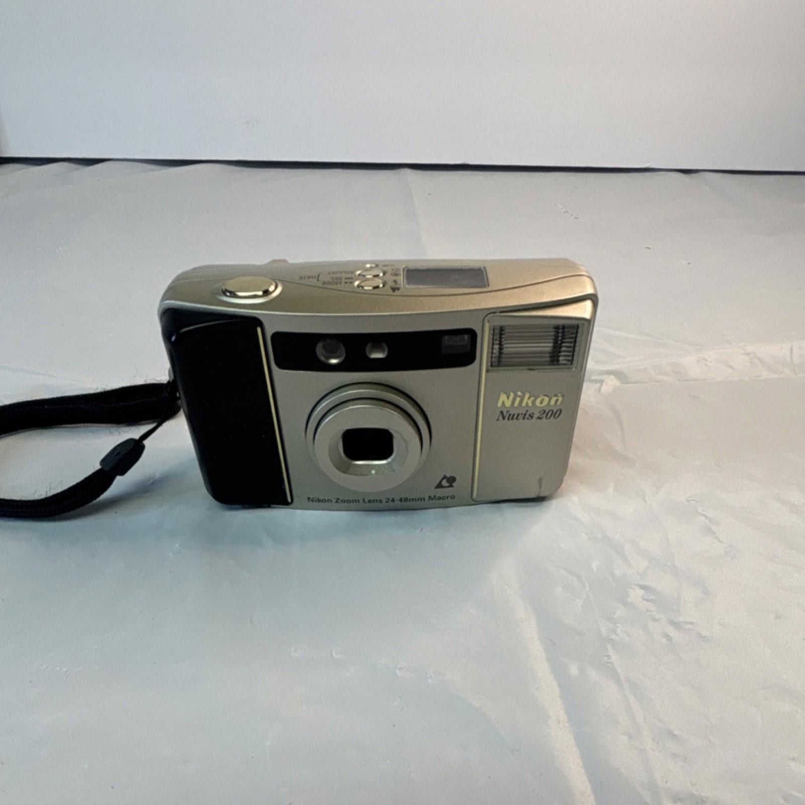 Nikon Nikon Nuvis 200 APS Point & Shoot Camera Size ONE SIZE - 2 Thumbnail
