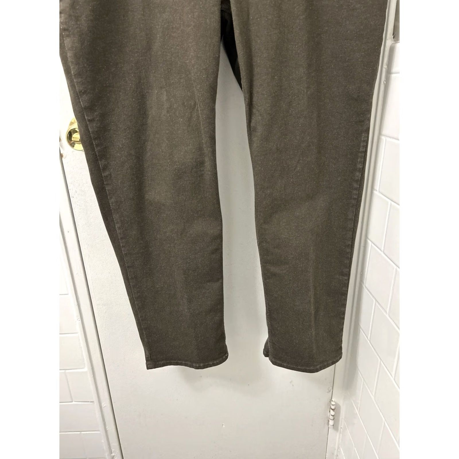 Denime LLBean BeanFlex Jeans Mens 40x29 Slim Straight Denim Brown Zip Button 5-Pocket Mens Size US 40 / EU 56 - 3 Thumbnail