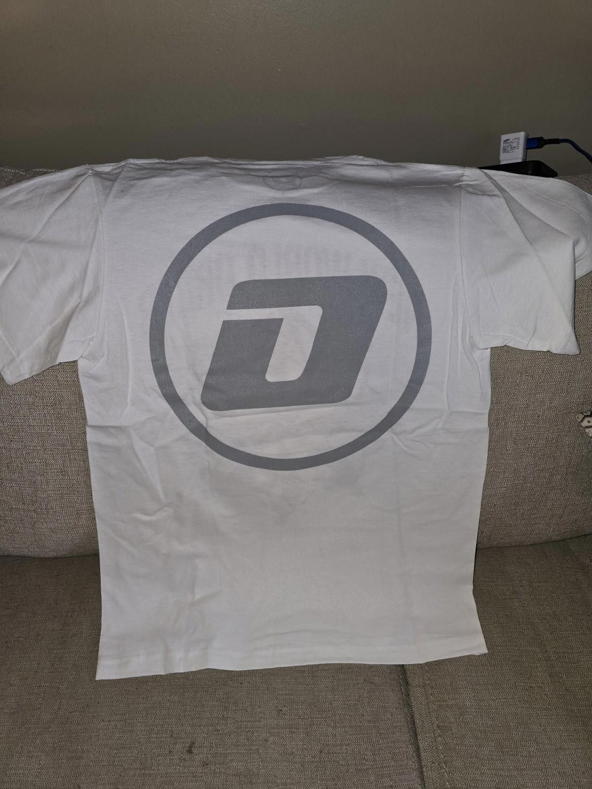 Designer Observance Auto Shop White Large NWOT XL Size US XL / EU 56 / 4 - 3 Thumbnail