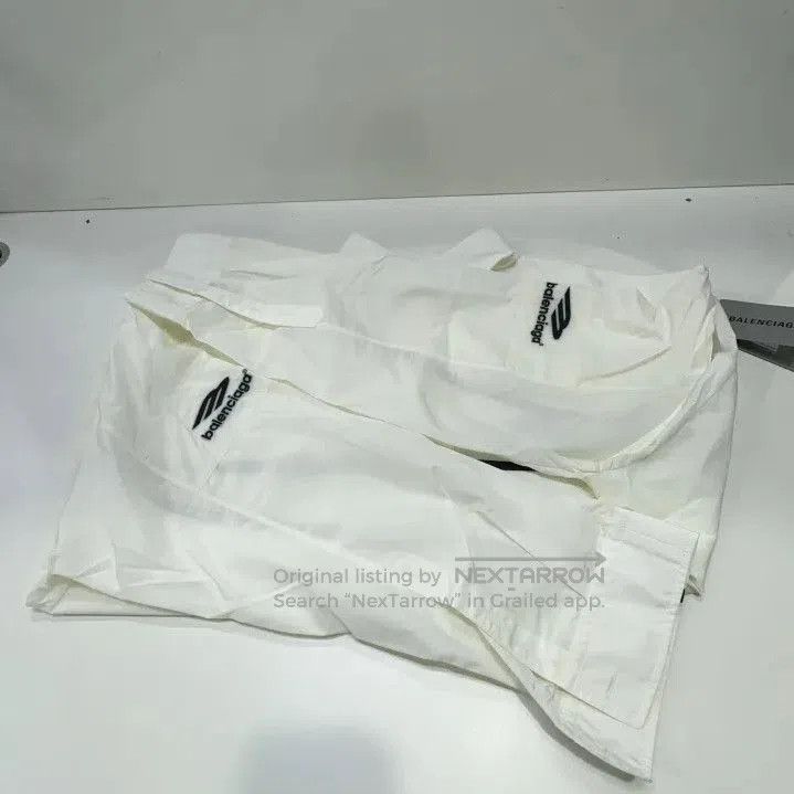 Balenciaga Balenciaga White Oversized Sports Icon Shirt. Size US L / EU 52-54 / 3 - 7 Thumbnail