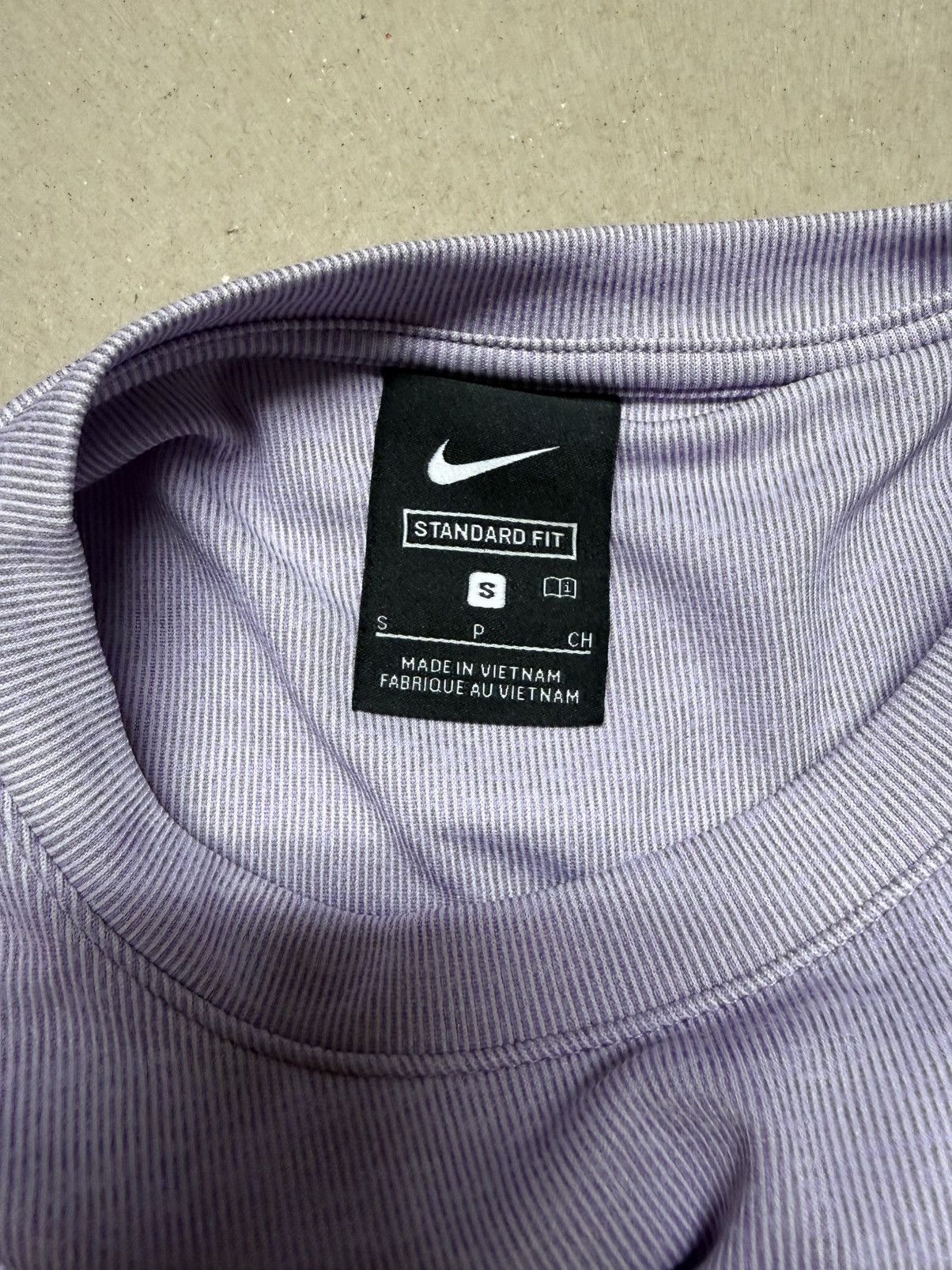 Nike Nike Casual Fashion Women’s Workout Shirt Purple sz S Small Size S / US 4 / IT 40 - 3 Thumbnail