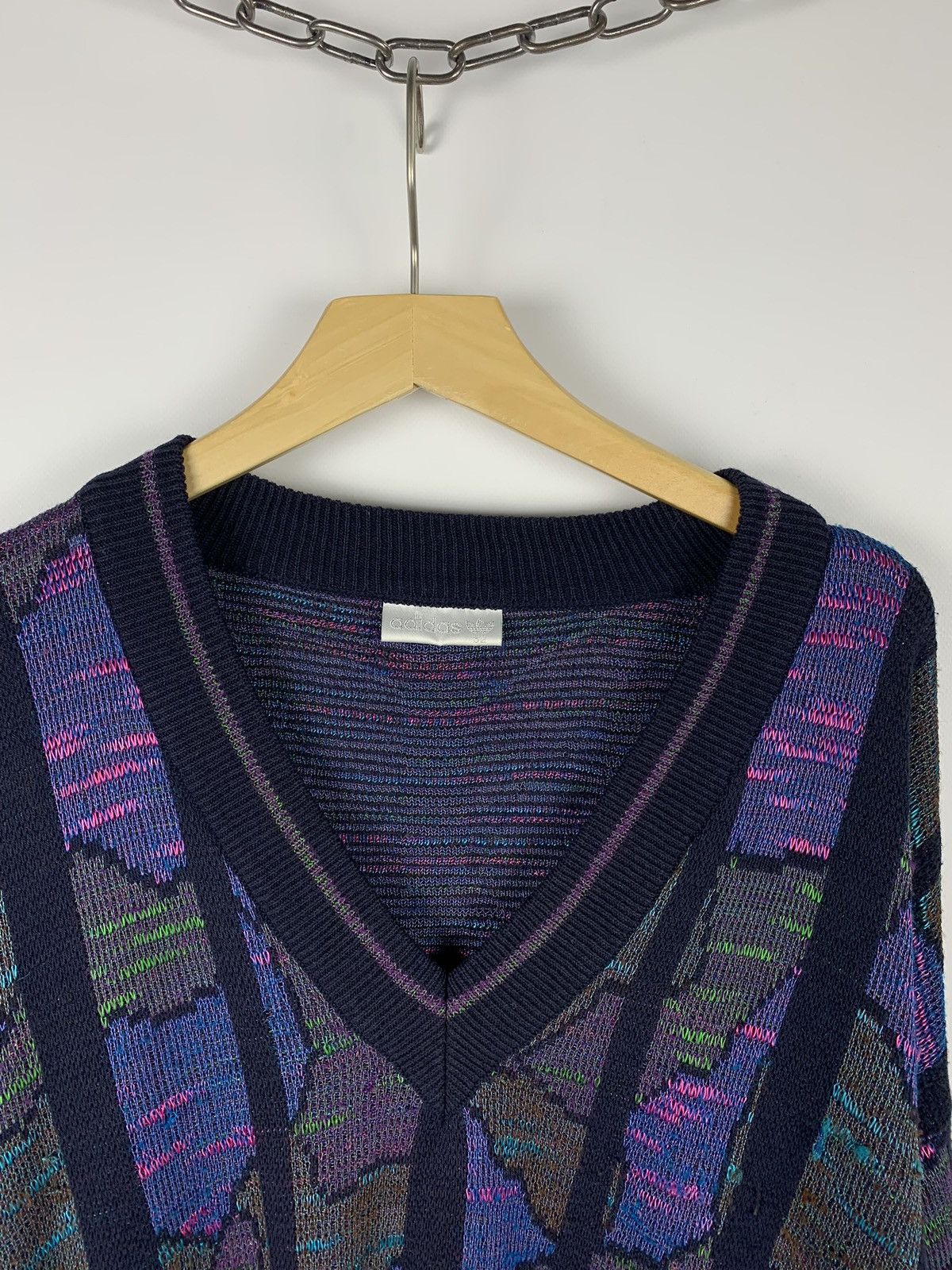 Adidas Vintage Adidas 3D Knit Coloured Sweater V-Neck Size S Purple Size US S / EU 44-46 / 1 - 5 Thumbnail