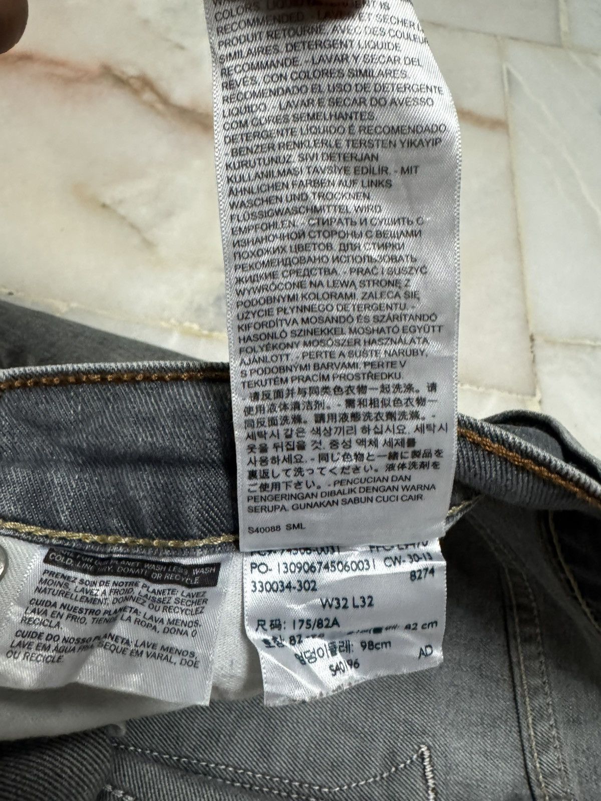 Levi's THRASHED VINTAGE Y2K LEVI'S STONED WASHED DISTRESSED Size US 31 - 22 Thumbnail