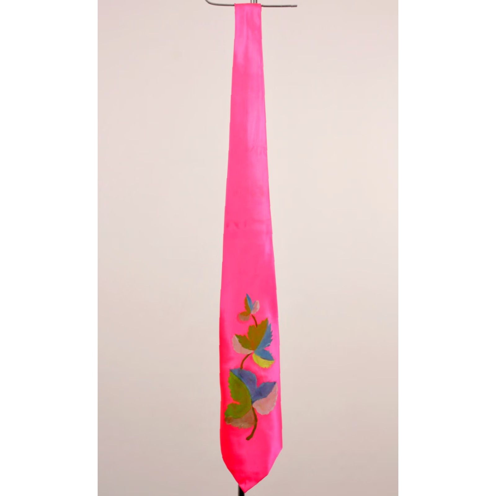Vintage VTG 1940s Hand Painted Neon Pink & Green Leaf Necktie - Men’s Tie, 40s, Vintage, 49" Length, 4.25" Width, Original Condition Size ONE SIZE - 2 Thumbnail