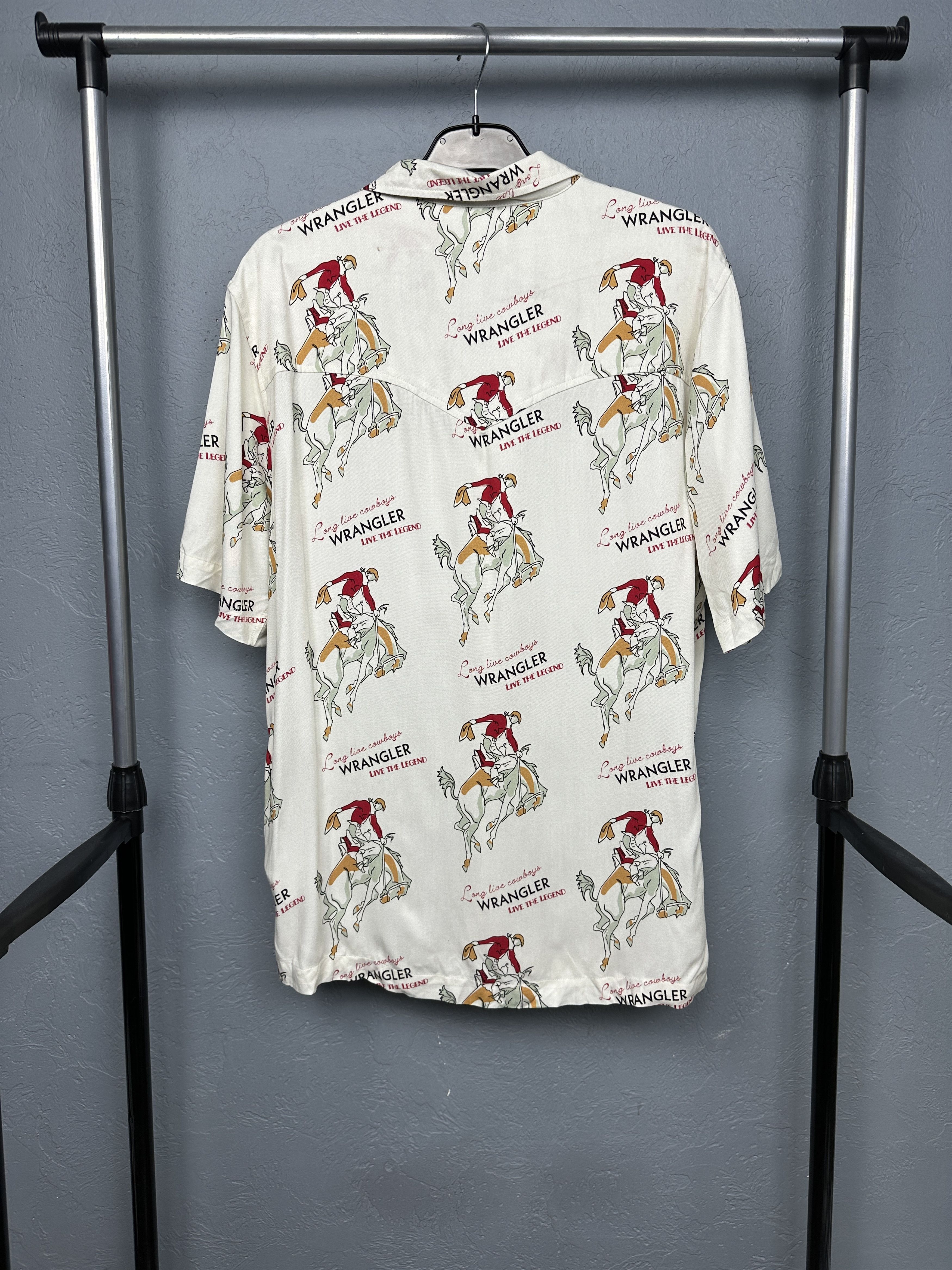Wrangler NEW!! Wrangler Mens Hawaiian Resort Shirt Size US M / EU 48-50 / 2 - 9 Thumbnail