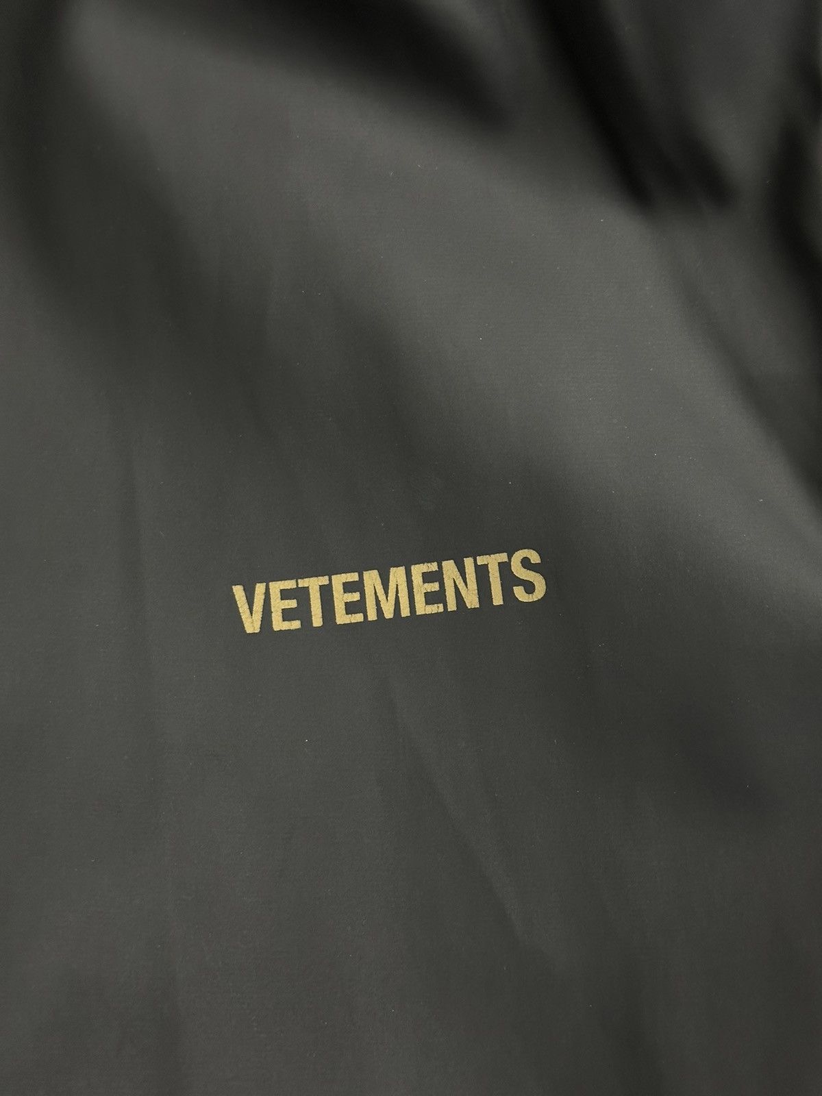 Vetements Vetements - F/W 18 - Oversized Rain Coat Size US L / EU 52-54 / 3 - 10 Thumbnail